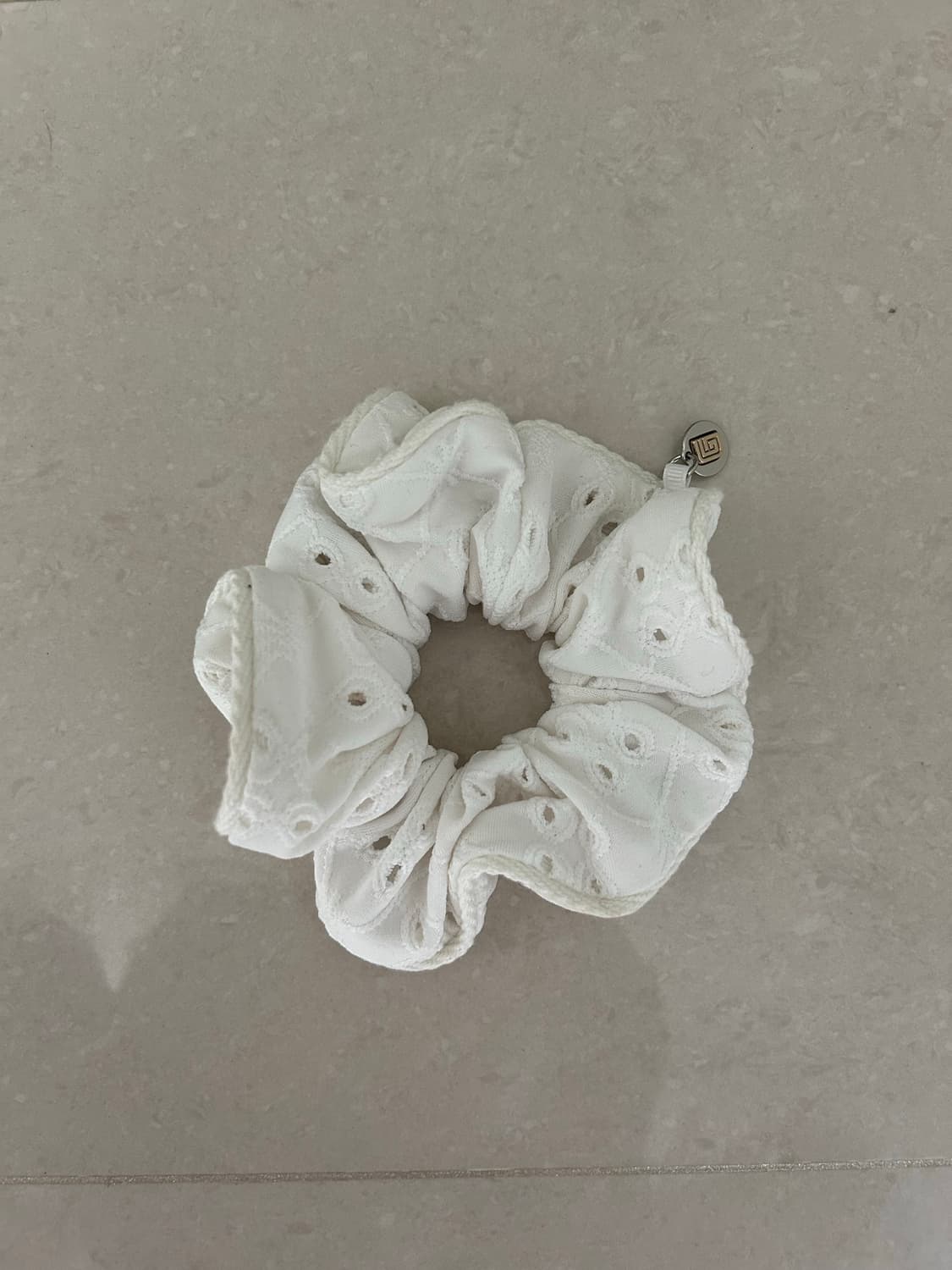 글로니 헤어 스크런치 화이트 상품이미지1