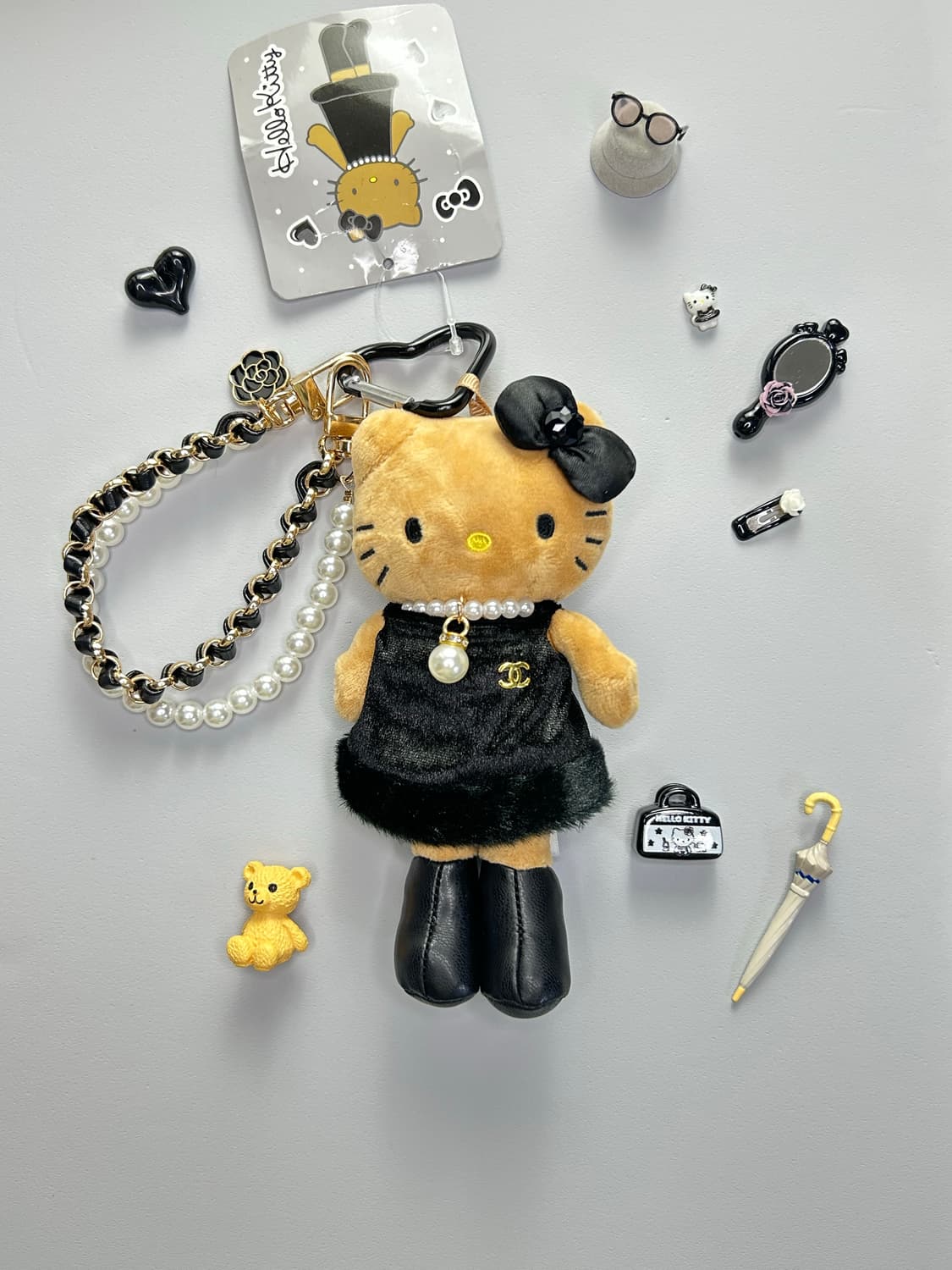 🖤✨롱다리키티 커스텀 키링 -까멜리아 진주스트랩 상품이미지1