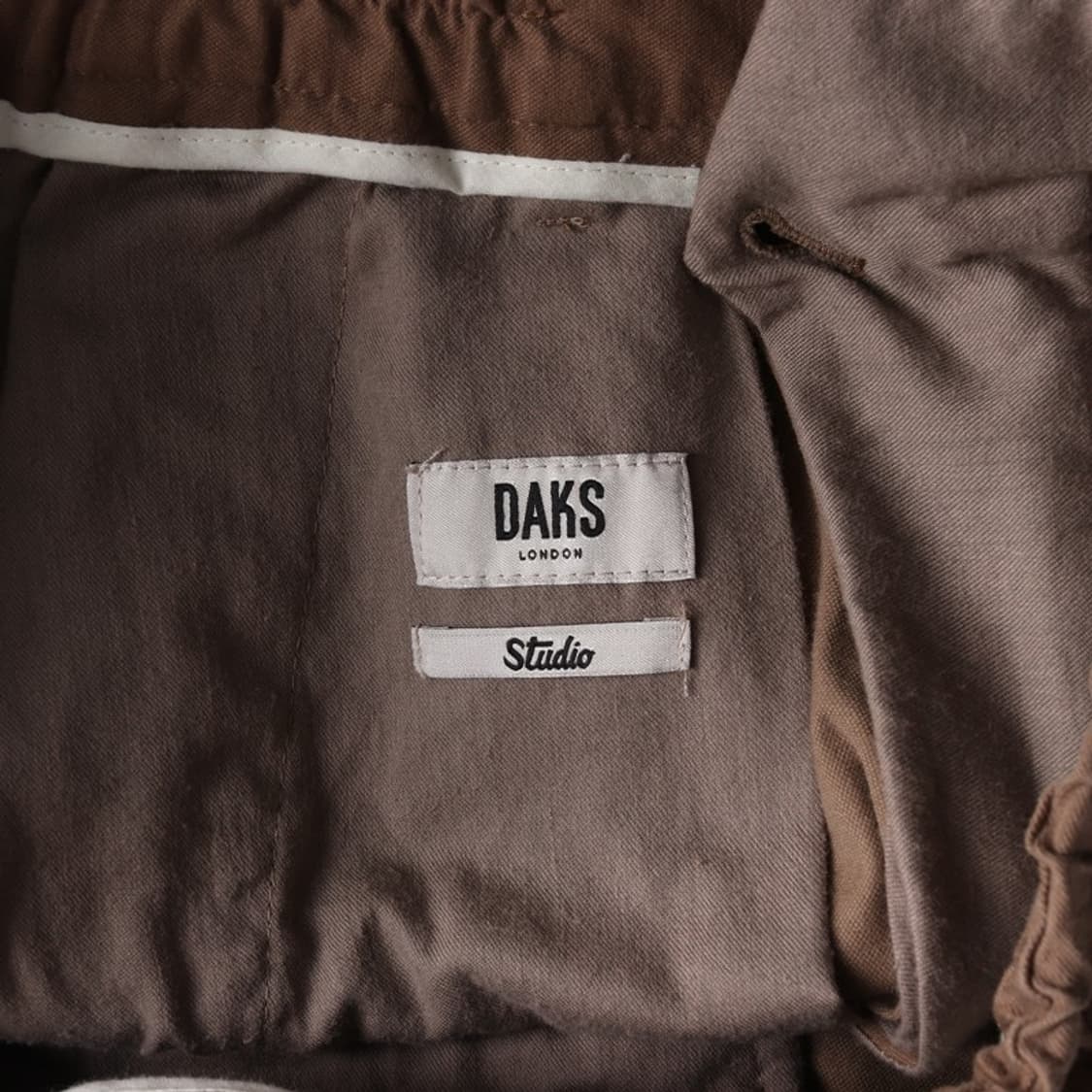 DAKS 스튜디오 브라운 밴딩 슬랙스 상품이미지6