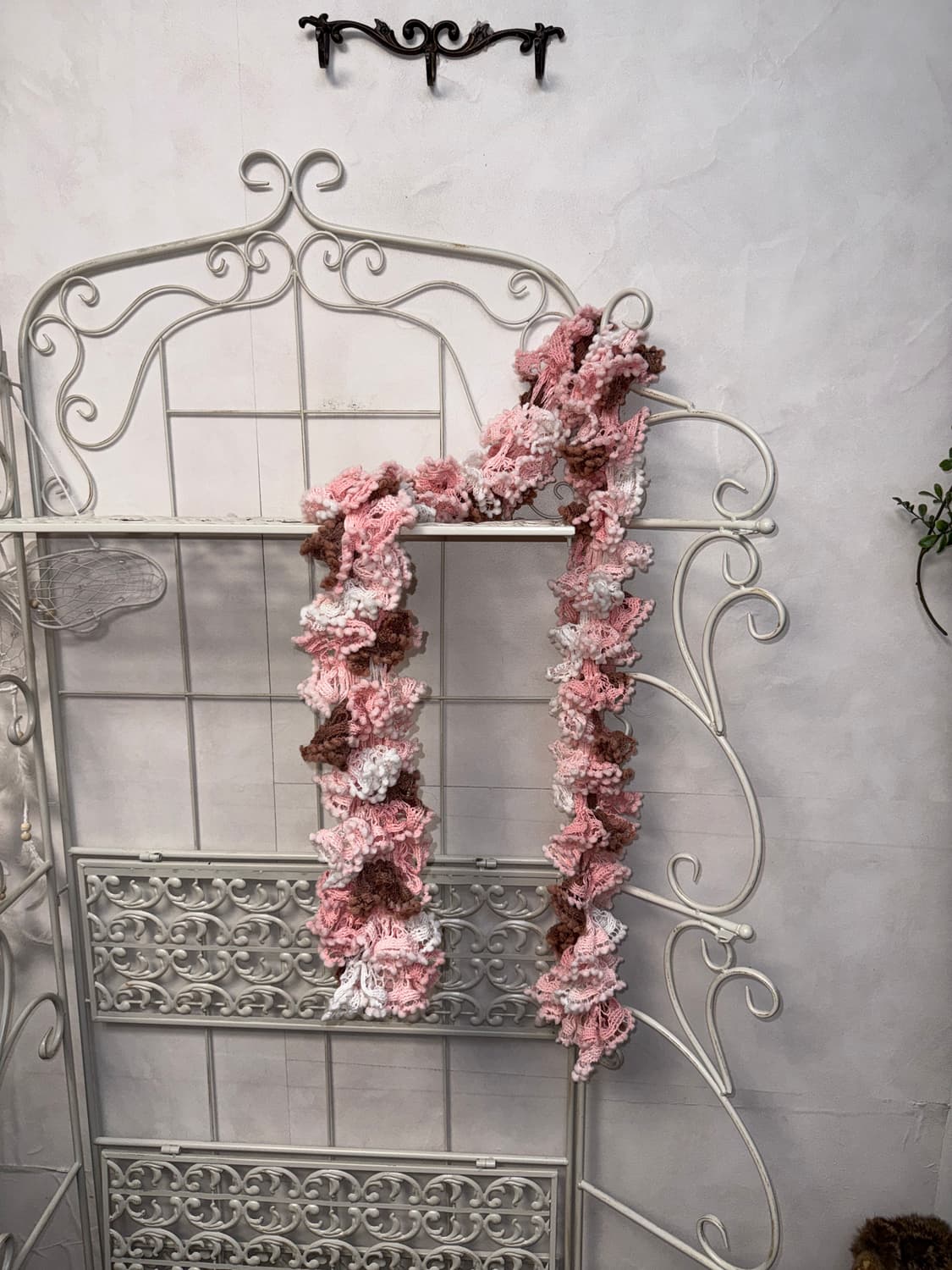 Pink brown grunge crochet knit muffler 상품이미지3