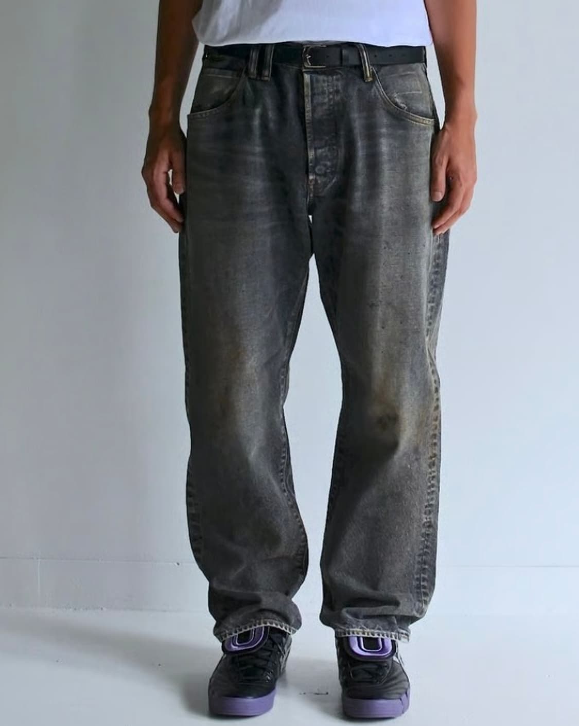 [32]아나크로놈 25ss 레귤러 테이퍼드 데님 워시드 블랙 상품이미지2