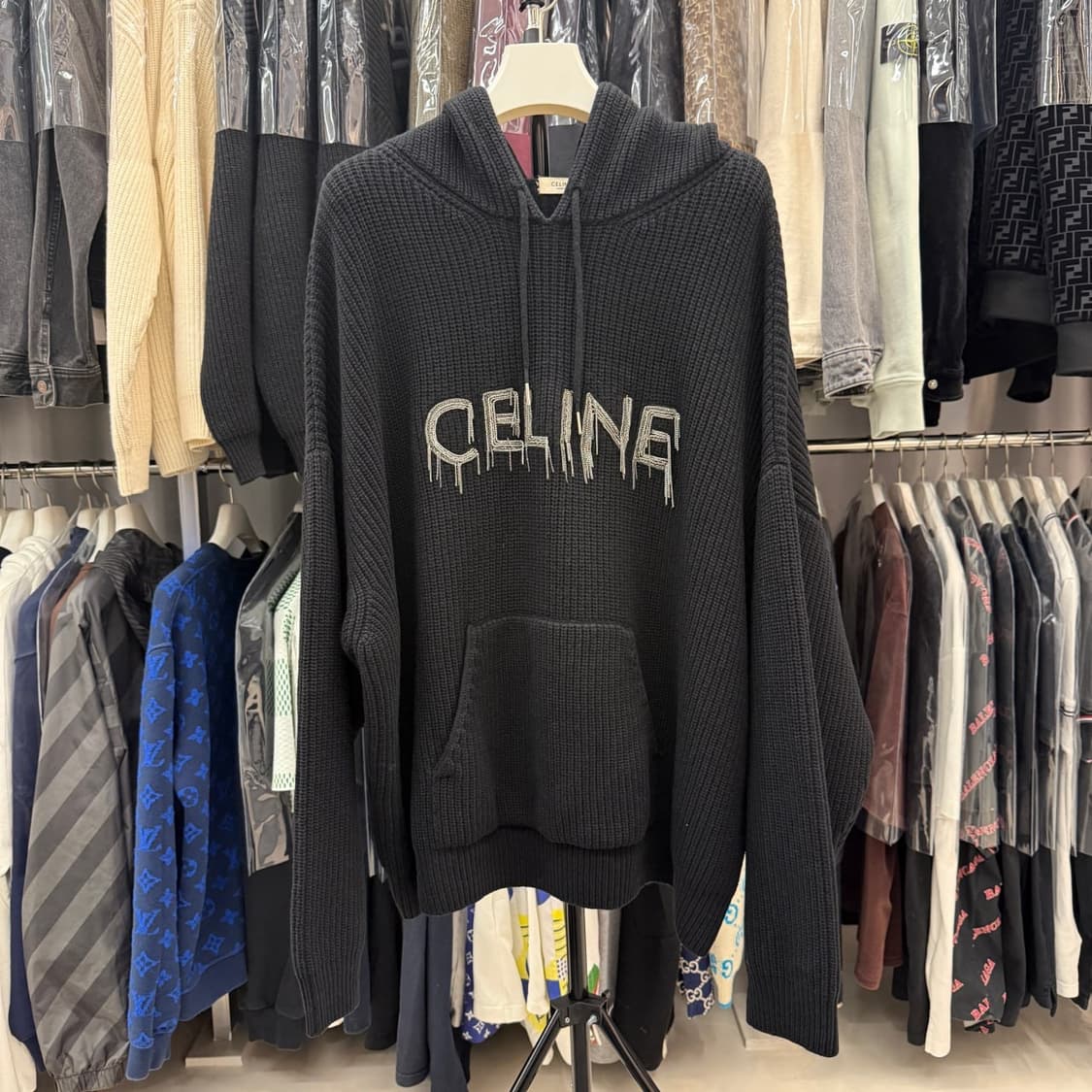 [리오브전포점] 셀린느 리브드 체인로고 니트 후드 상품이미지1