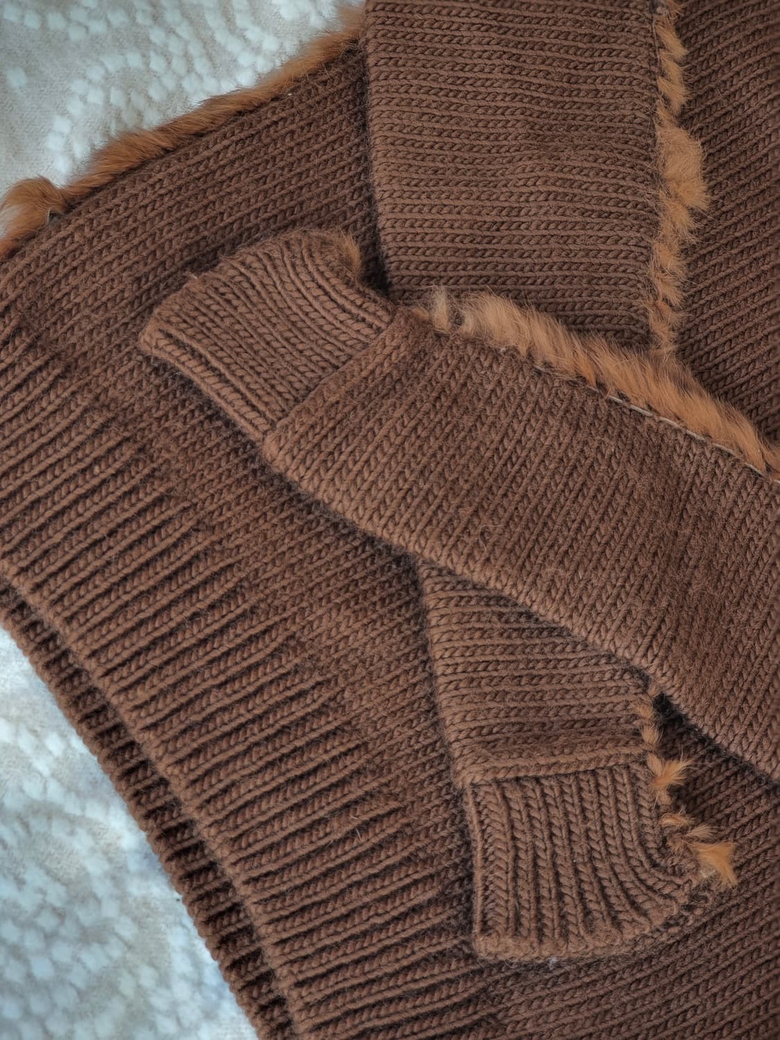 DKNY 여성 브라운 퍼 장식 니트 (M)  상품이미지9