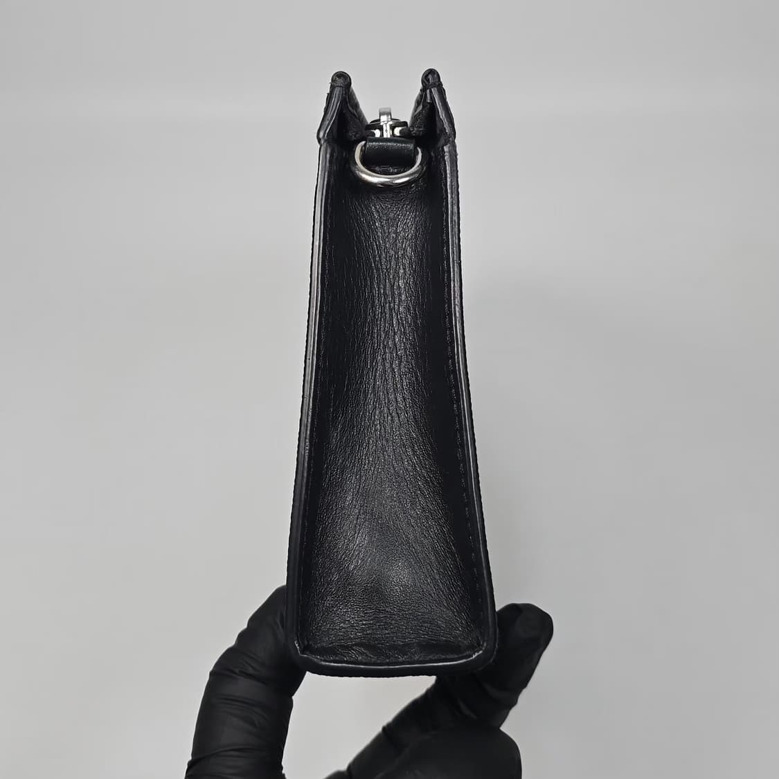 루이비통 가스통 웨어러블 월릿 크로스백 상품이미지4