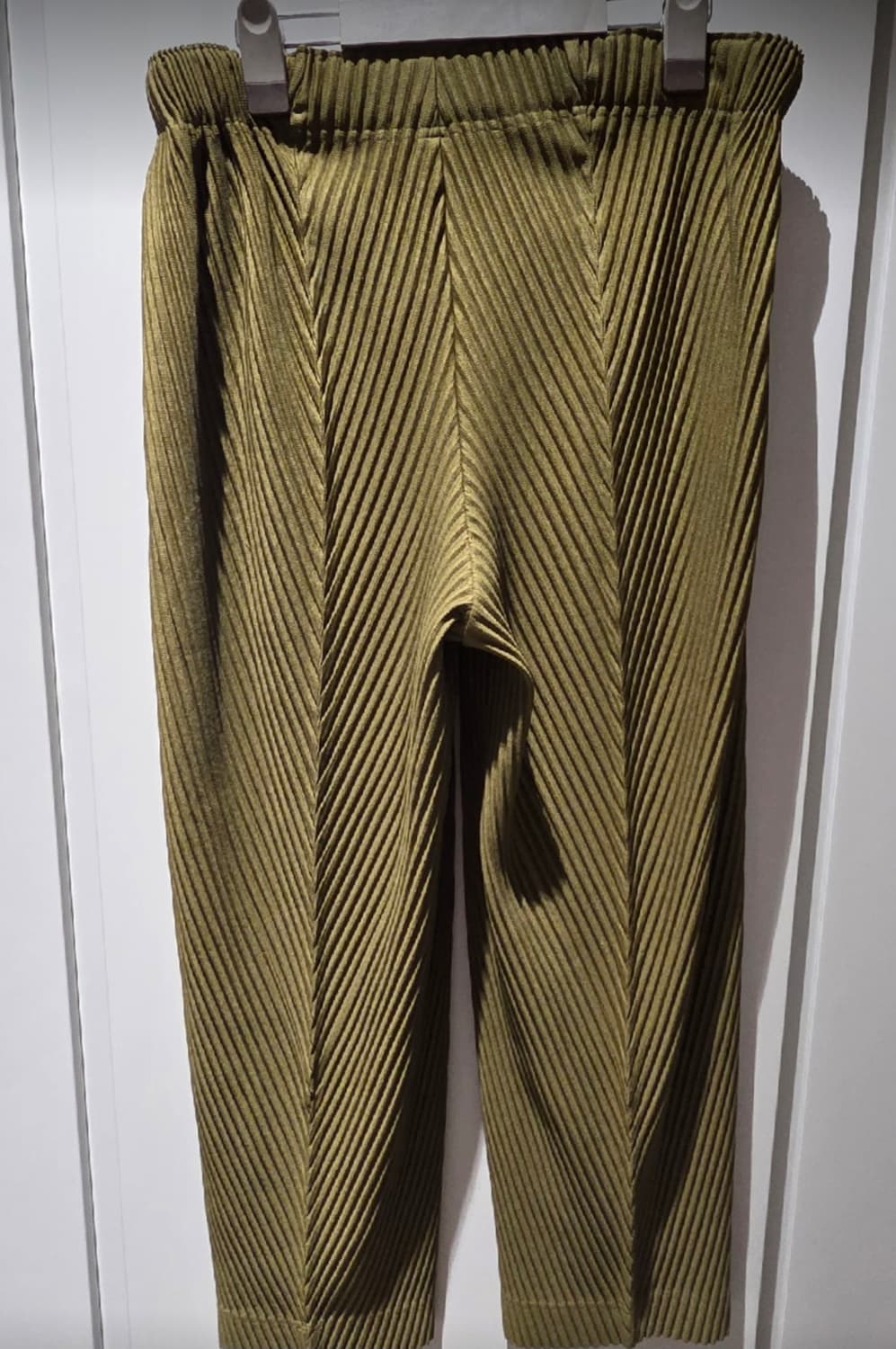 옴므 플리세 칼각주름 카키 바지 상품이미지3