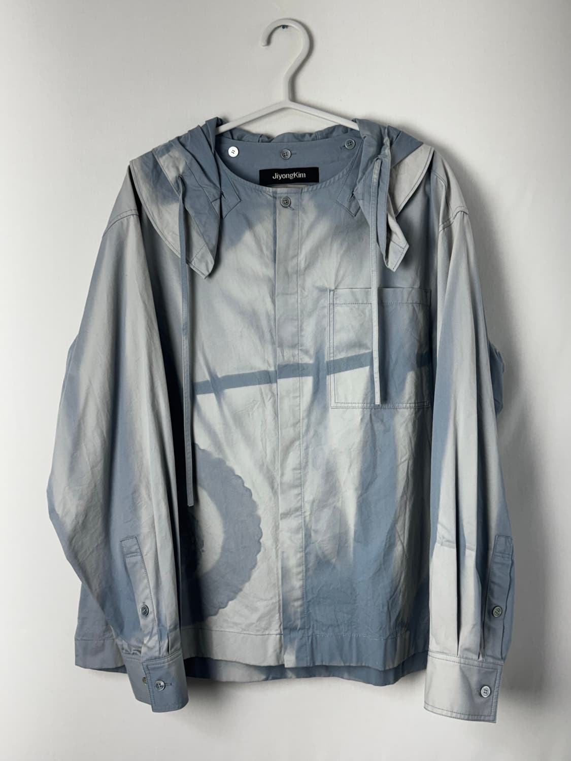지용킴 블루 썬블리치 후드셔츠 상품이미지1
