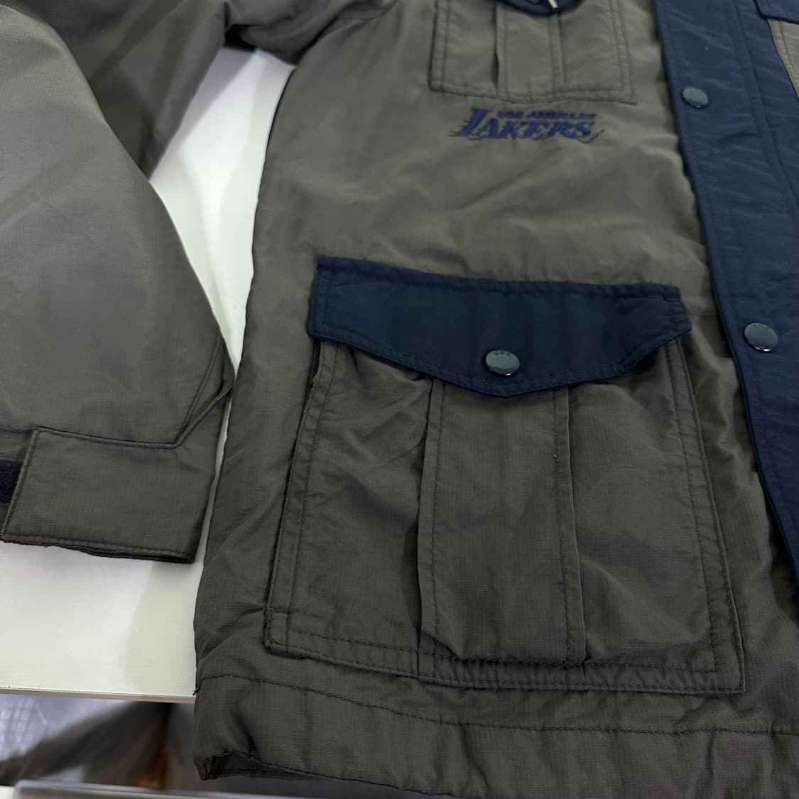 95 NBA 네이비그레이 배색 LA레이커스 나일론 후디 바람막이 상품이미지3