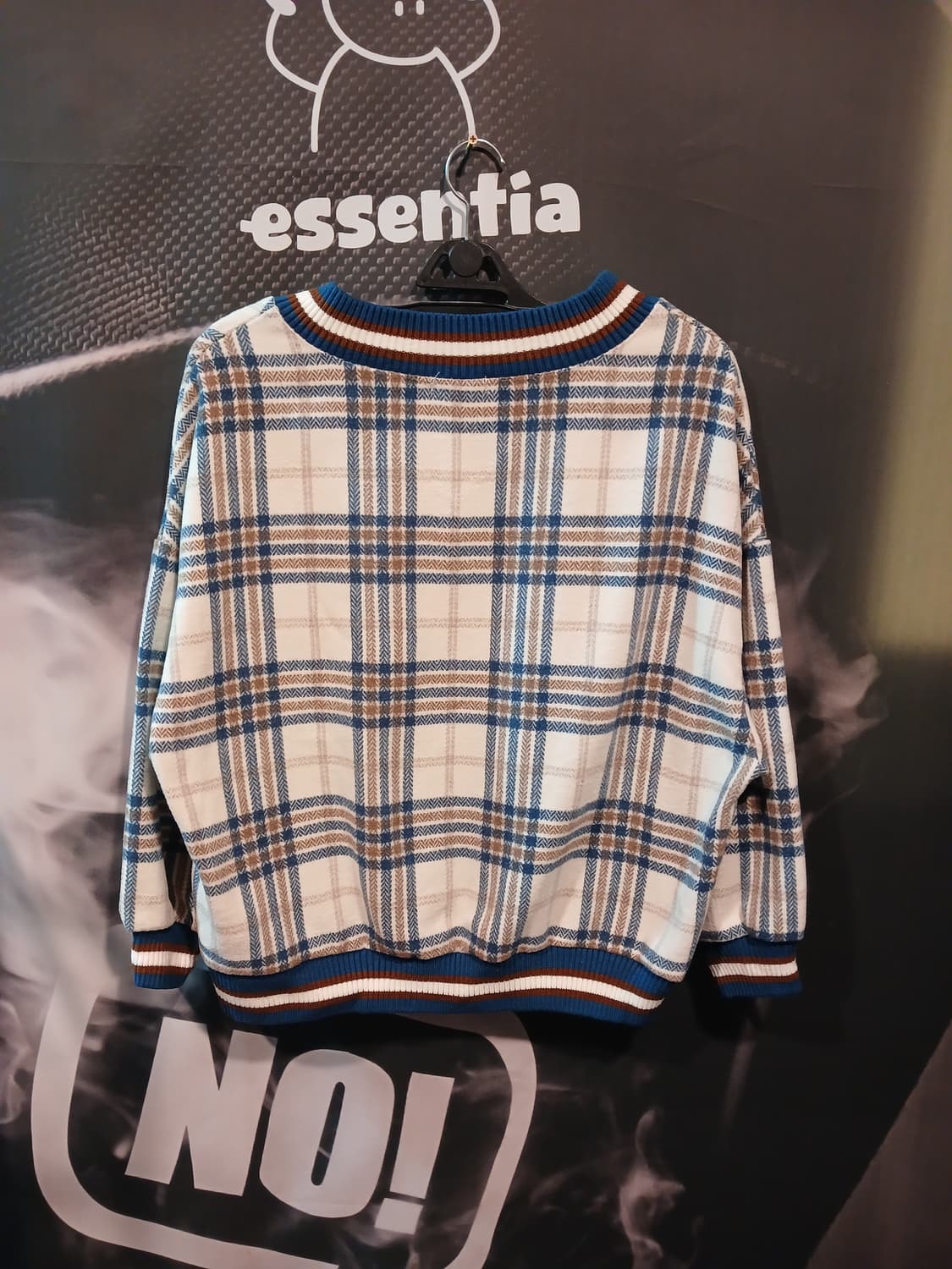 체크 브이넥 루즈핏 니트 상품이미지2