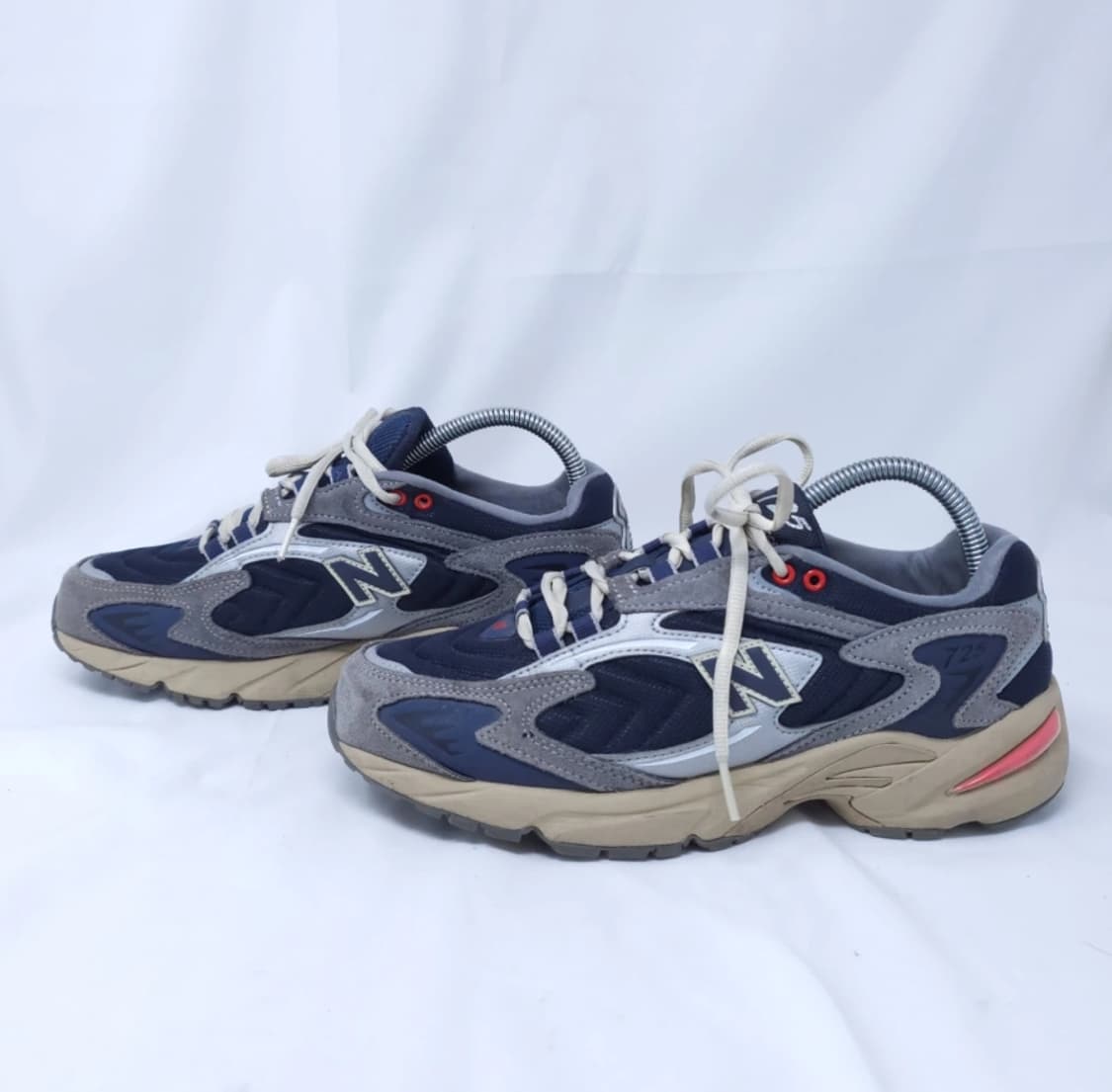 뉴발란스 725 네이비/회색 운동화 260 상품이미지4