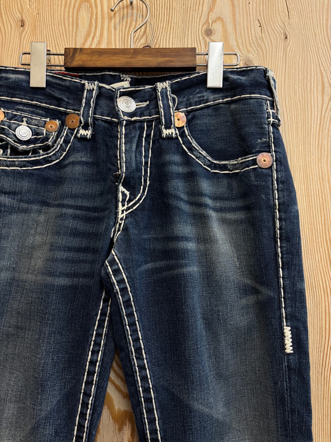 트루릴리전 빌리 슈퍼 T 부츠컷 데님 팬츠 상품이미지2