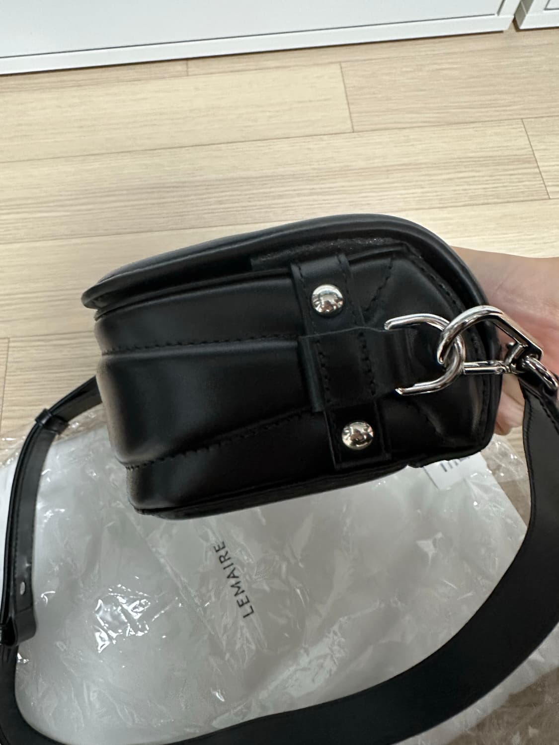 르메르 란셀 미니 사첼백 블랙 상품이미지4