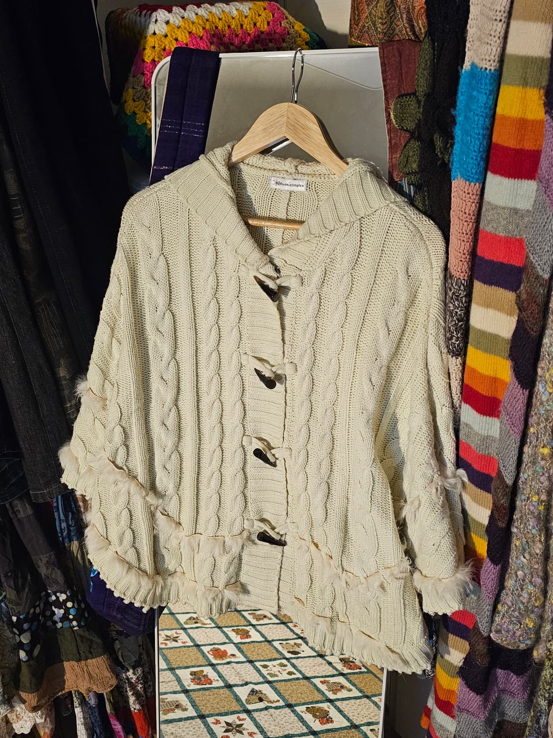 떡볶이단추 사와코 후드 케이프 상품이미지1