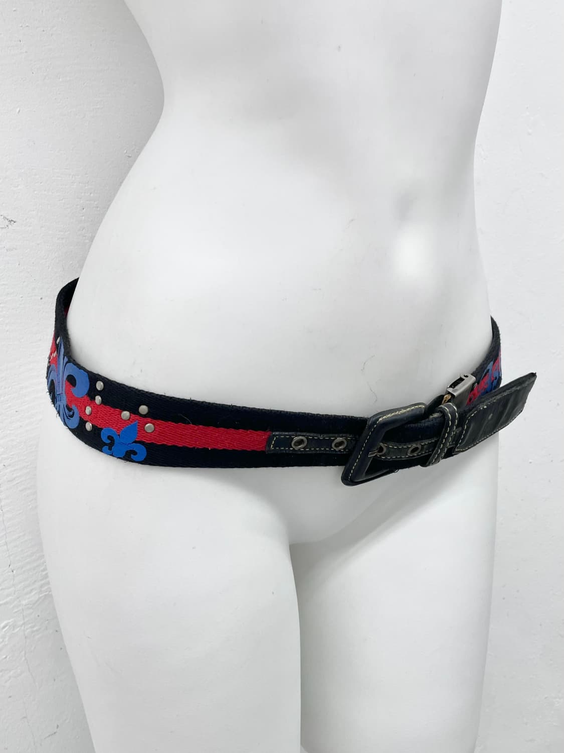y2k 레터링 스터드 펀칭 버클 벨트 상품이미지4