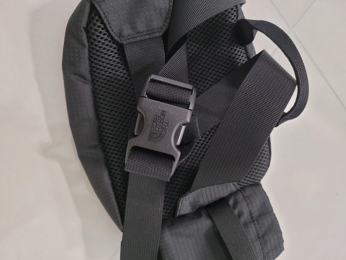 가벼운 외출의 완벽한 파트너, 노스페이스 보틀  힙색 상품이미지7