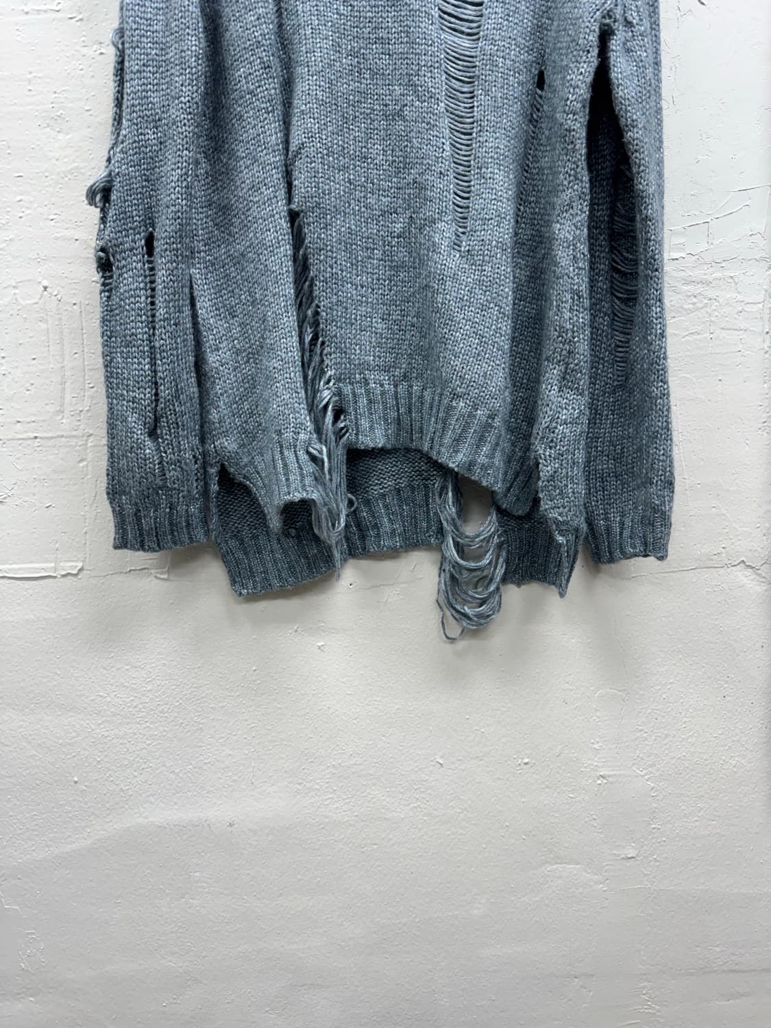 Roen 00s blue distressed grunge knit 상품이미지6