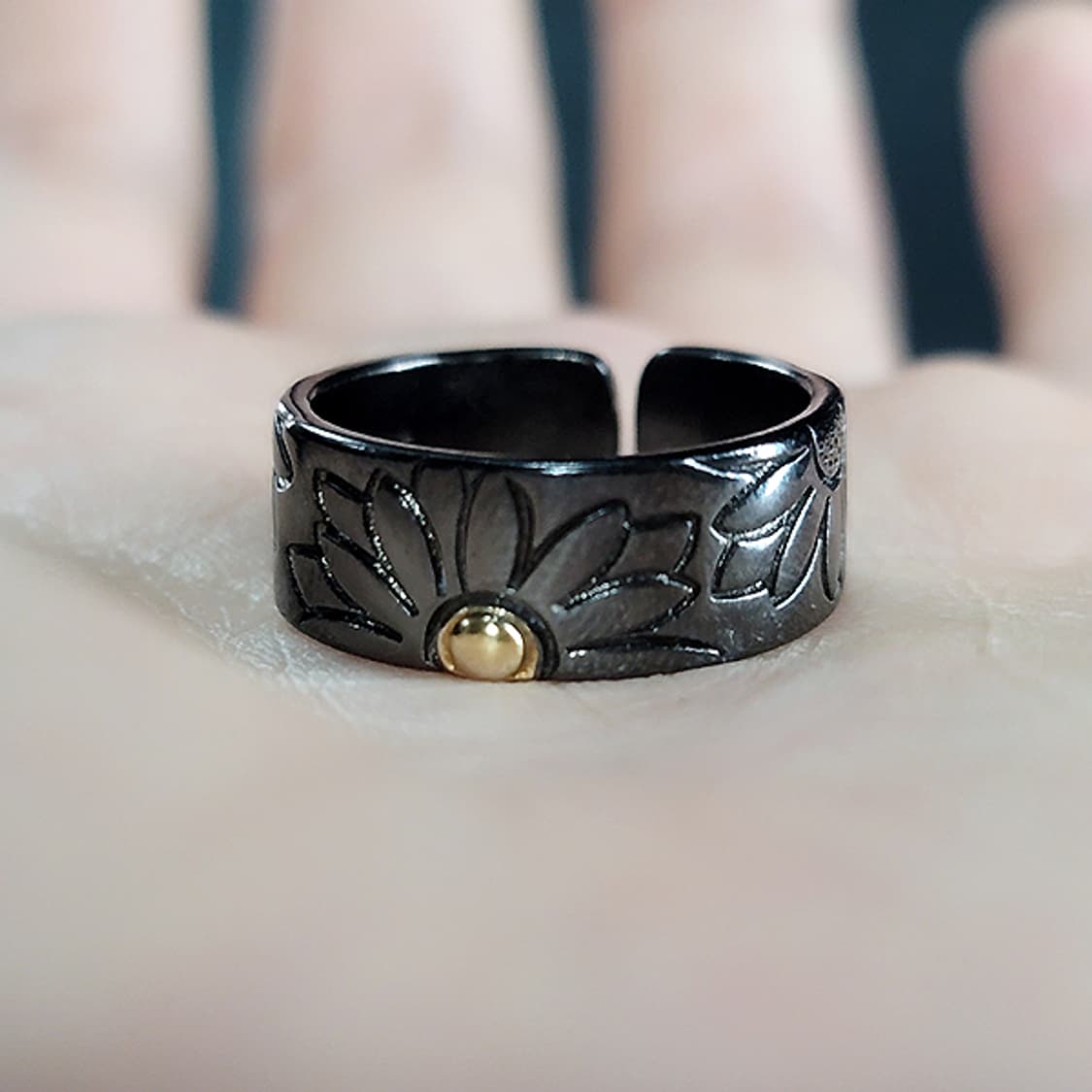 Darsel 실버 흑도금 남자 엔틱 빈티지 명품 시그니처 꽃 데이지 반지 상품이미지6