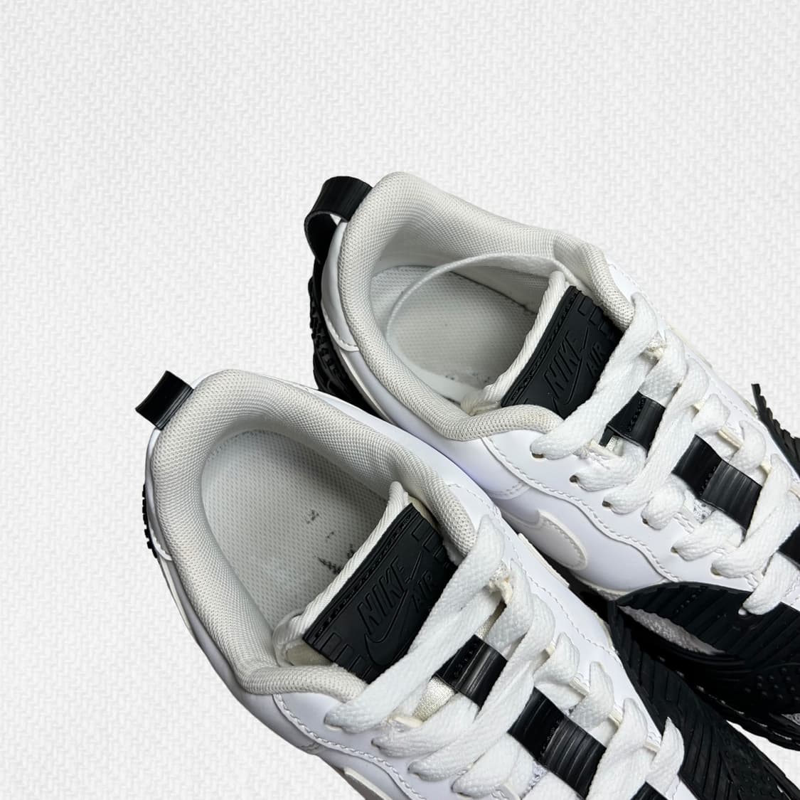 245 나이키 에어포스1 NDSTRKT 화이트 상품이미지6