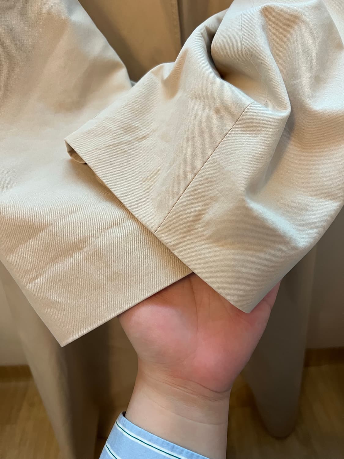 낫띵리튼 볼륨 발마칸 트렌치 코트 베이지 상품이미지3