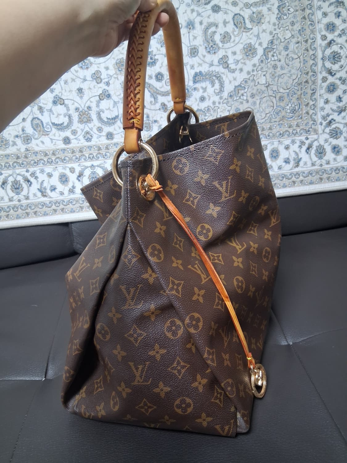 루이비통앗치숄더백 상품이미지2