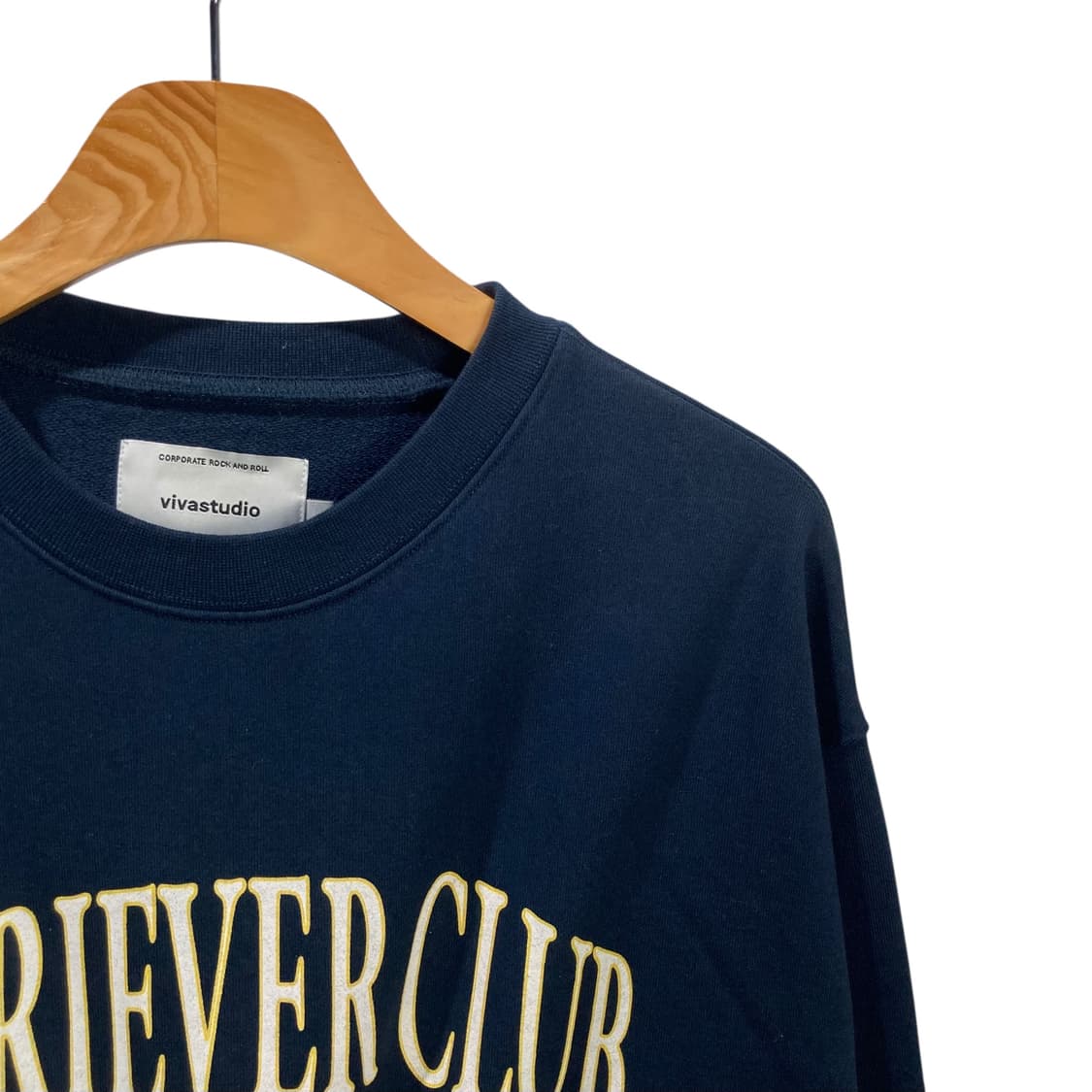 비바스튜디오 네이비 맨투맨 상품이미지3