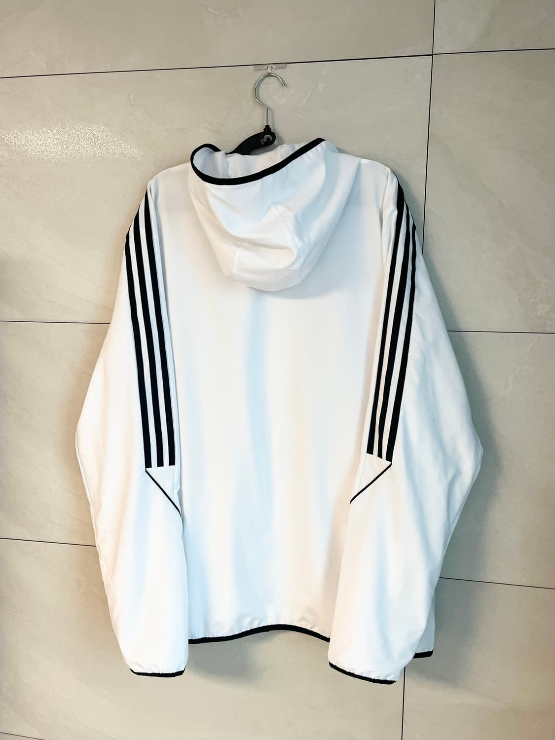 아디다스 윈드브레이커 흰, 검 바람막이 (2XL size) 상품이미지3