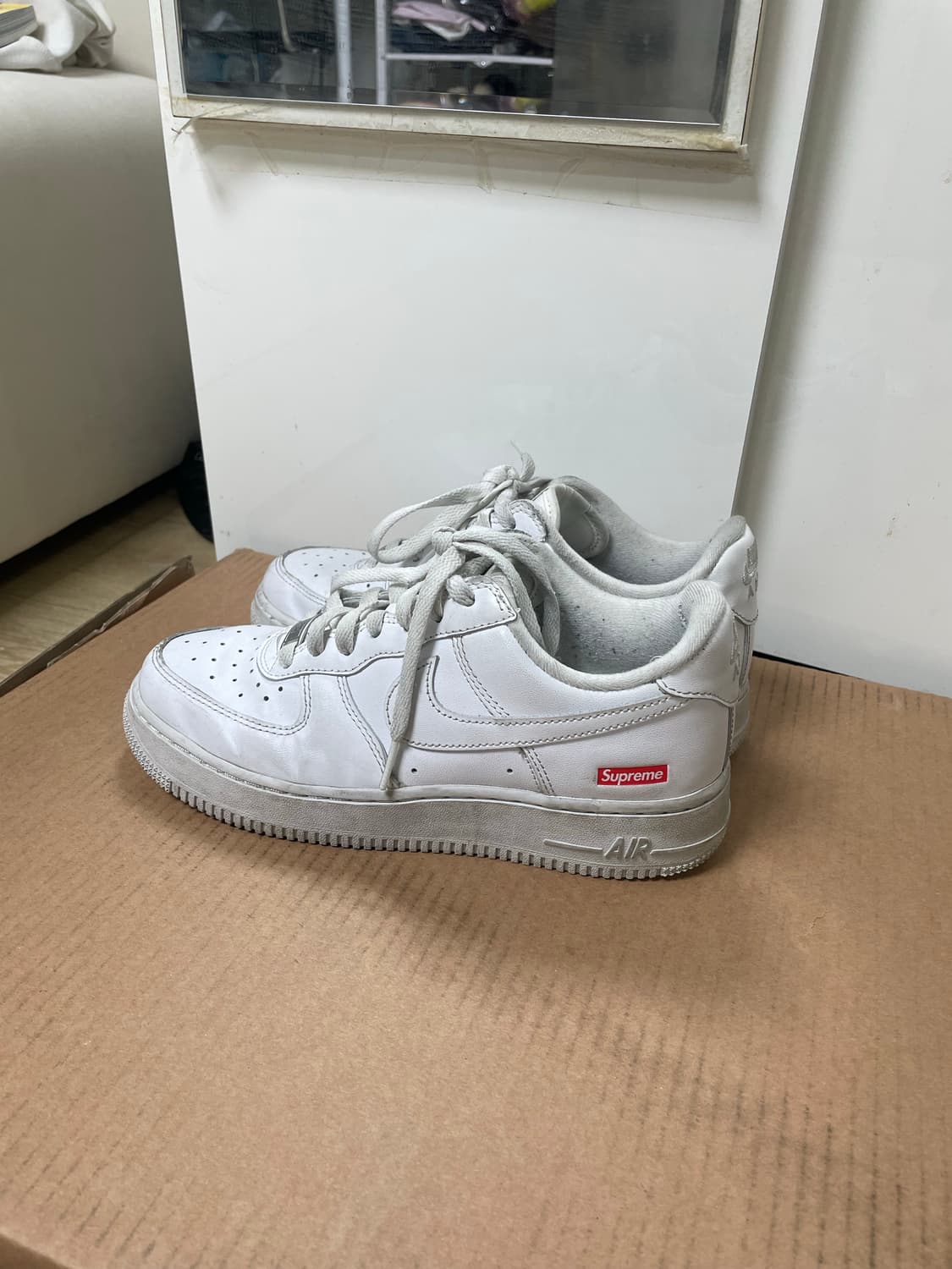나이키 슈프림 에어포스1 로우화이트 240 상품이미지4