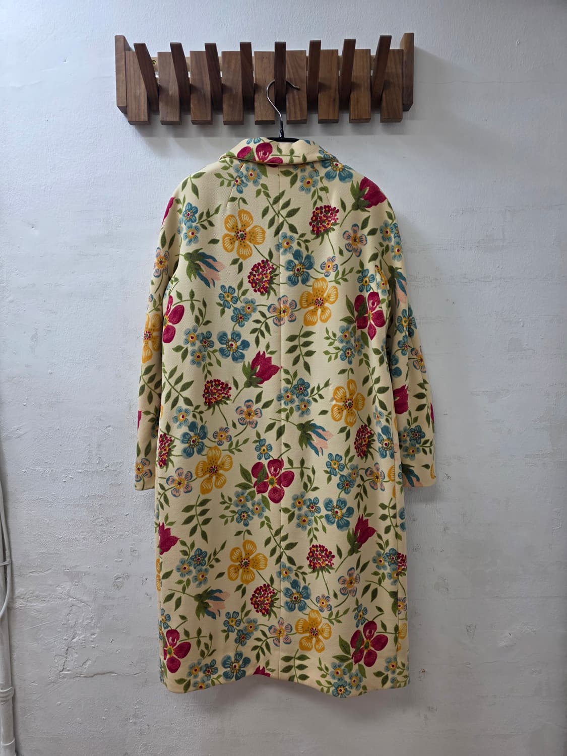 이태리 모스키노칩앤시크 플로럴코트 상품이미지5