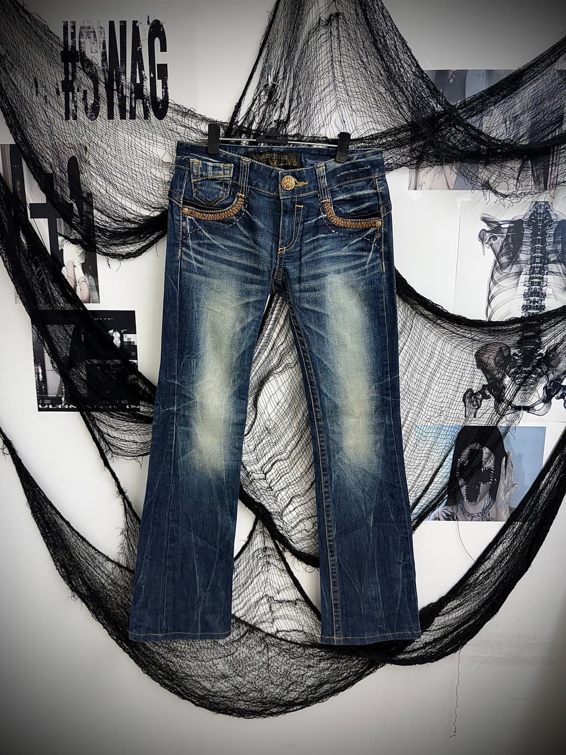 Red pepper detailed jeans 상품이미지3
