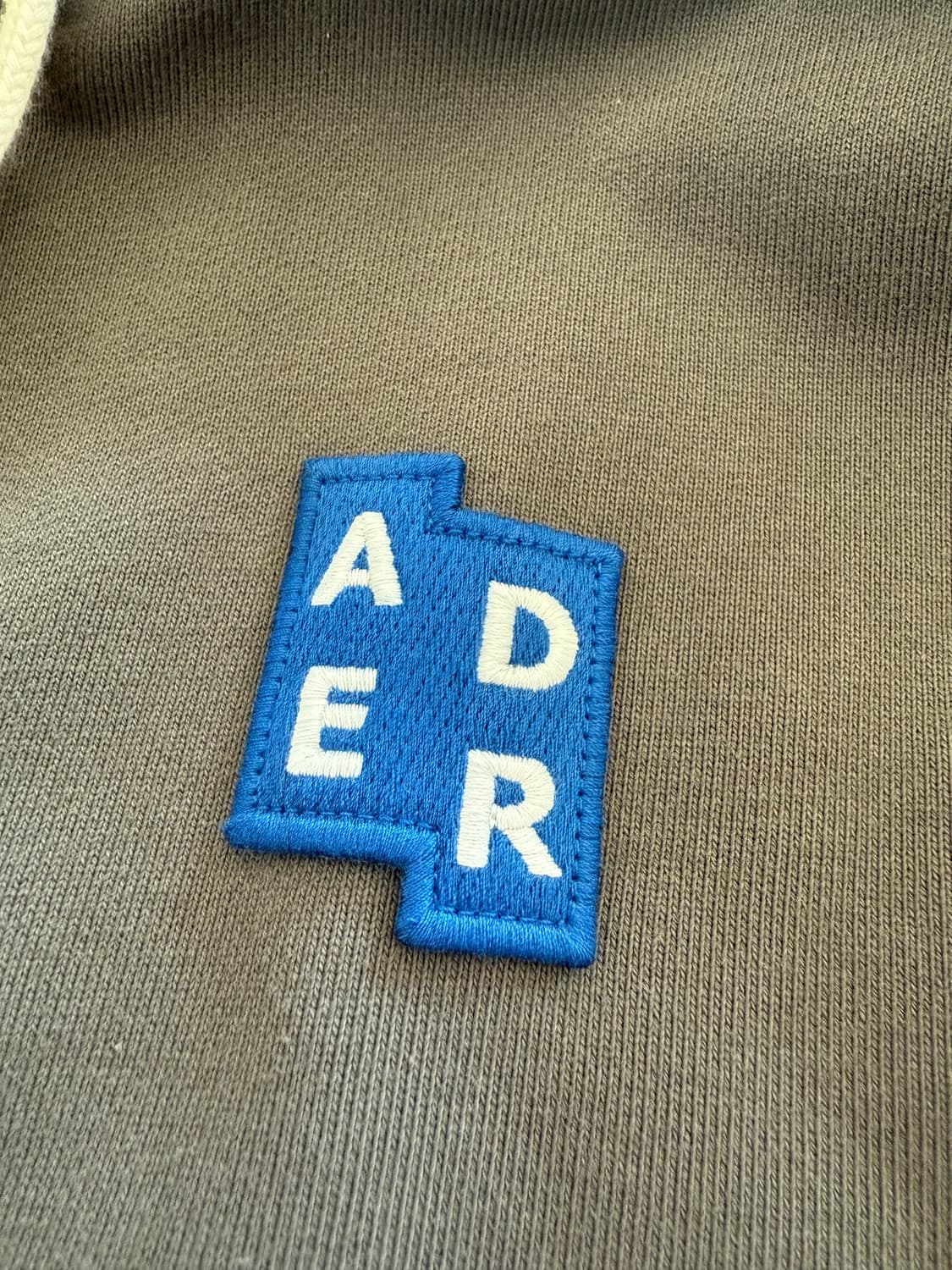 할인 아더에러 시그니피컨트 trs 태그 후드집업 차콜 상품이미지4