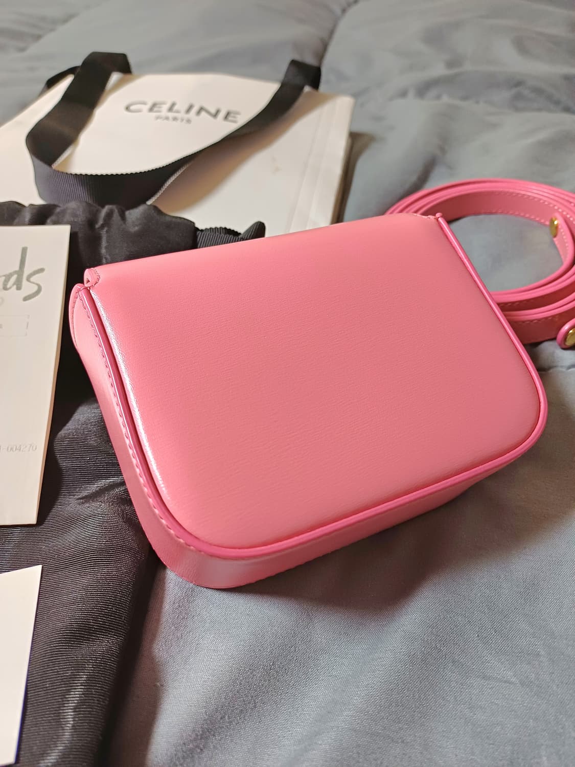 셀린느 미니클로드 샤이니 카프스킨 미니백 상품이미지3