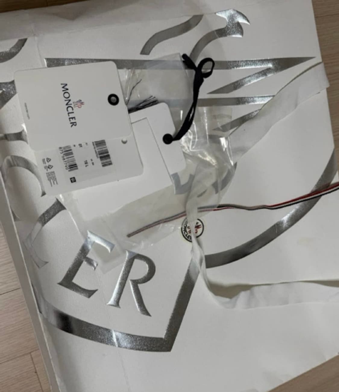 [정품] 몽클레어 트리컬러 나일론 다운패딩  자켓 풀구성품 M 상품이미지3