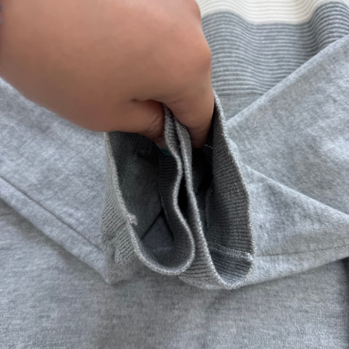 [110] 헤지스 배색 퍼피로고 라운드 니트 3677 상품이미지4