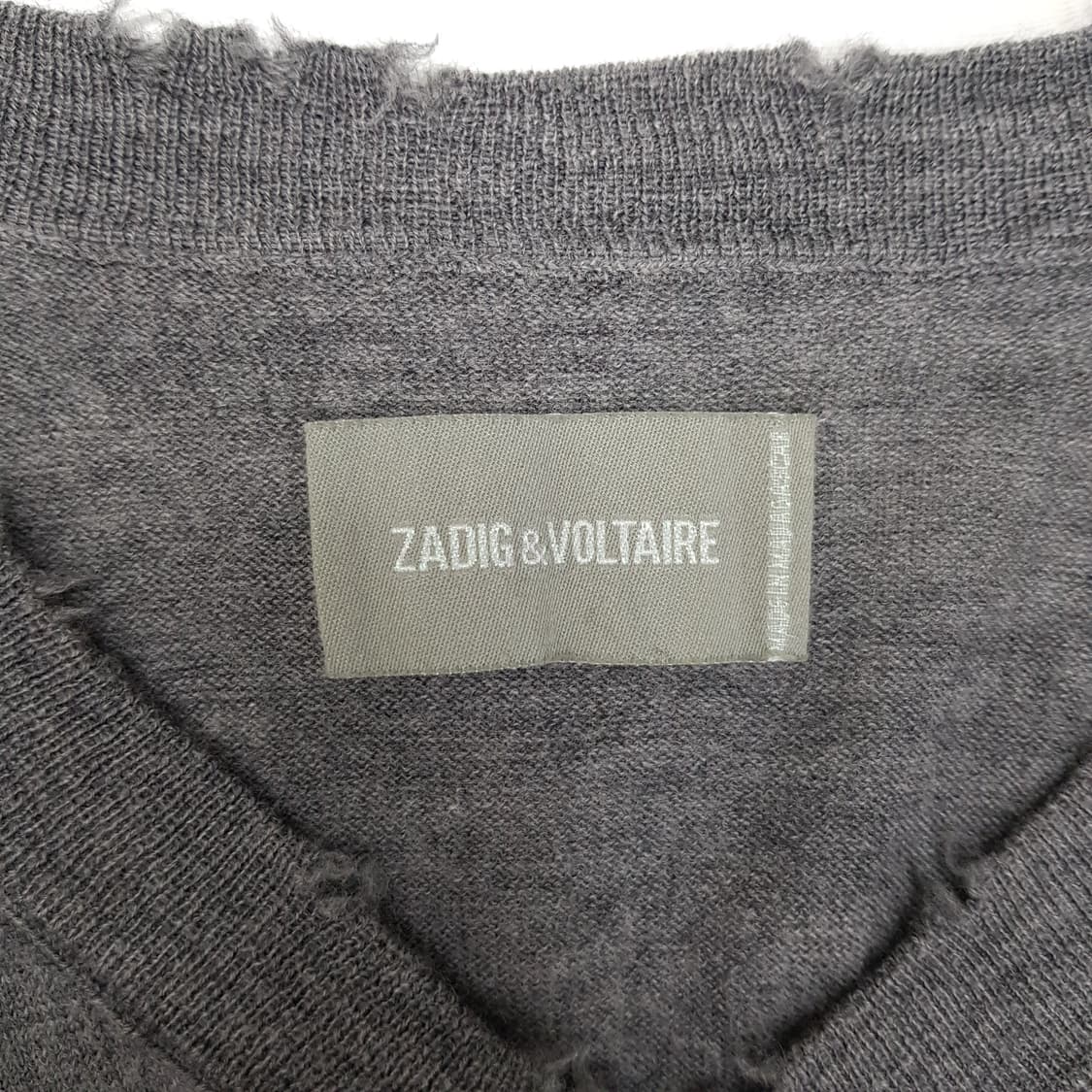 쟈딕앤볼테르 브륌 러브 하트 패치 브이넥 메리노 울 니트 XS사이즈 상품이미지6