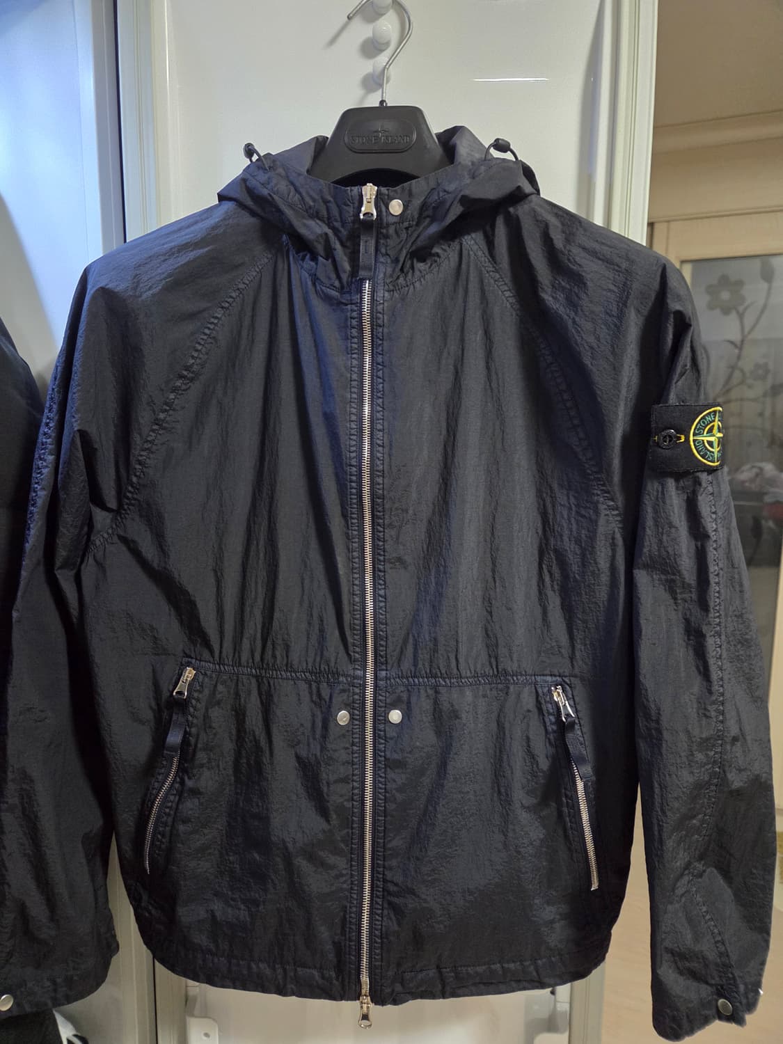 [24SS] 스톤아일랜드 나일론 메탈 와트로 후드 자켓 (M) 상품이미지1