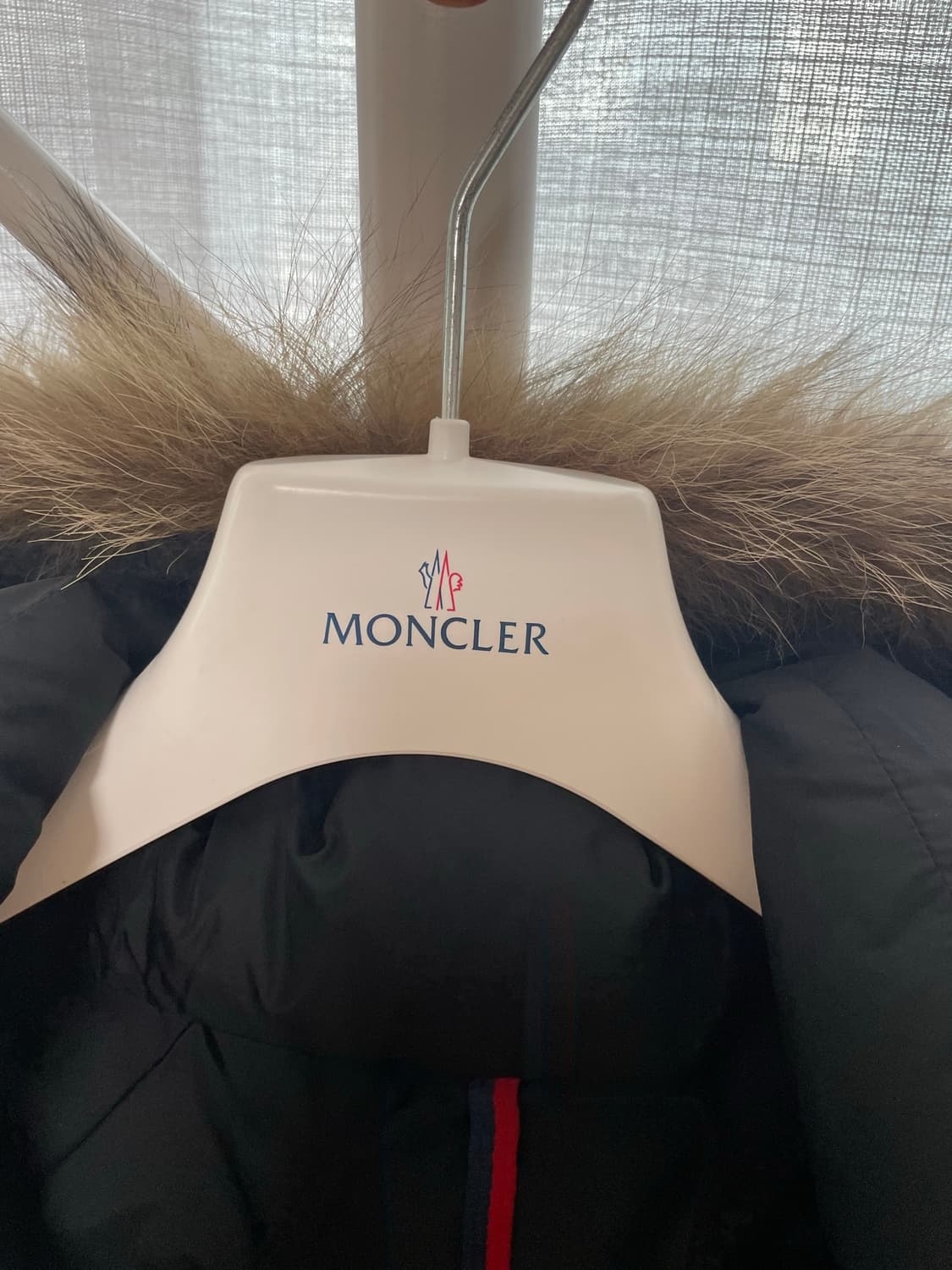 S급 몽클레어 클루니 22fw 2사이즈 블랙 상품이미지5