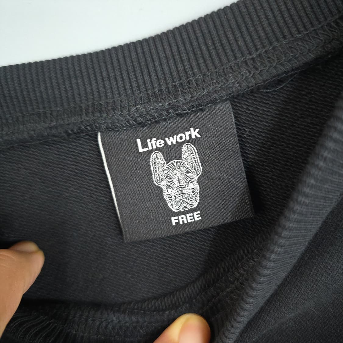 라이프워크 스프레이 라독 V넥 맨투맨 FREE 상품이미지6