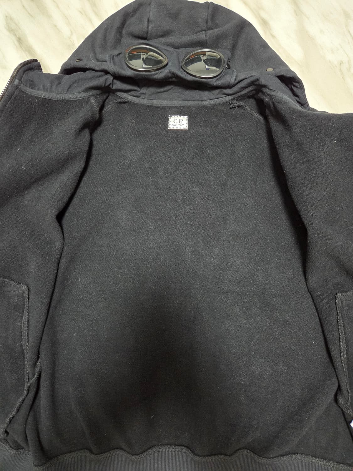 씨피컴퍼니 고글 후드 집업 상품이미지4