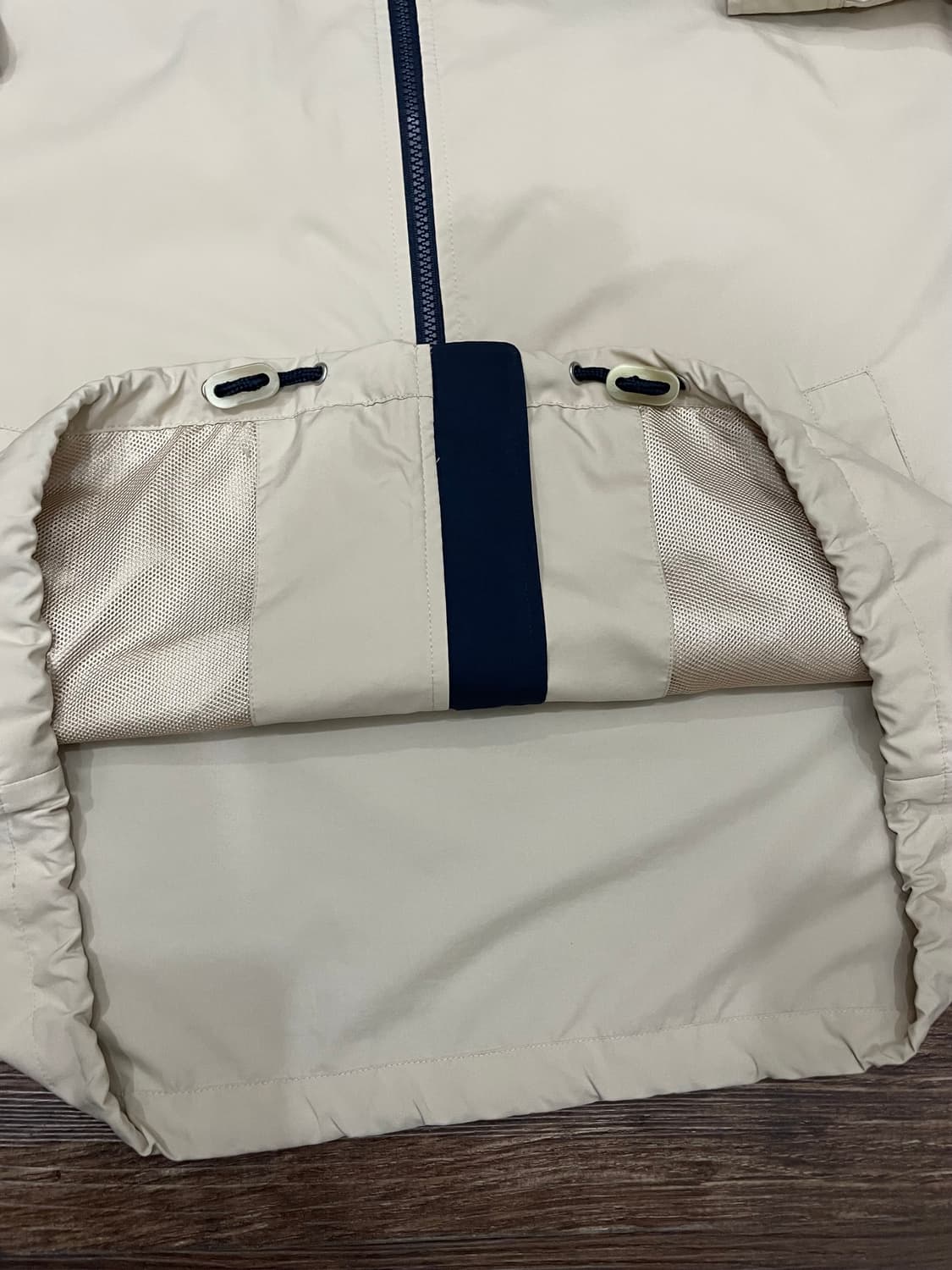 입생로랑 YSL 베이지 바람막이 자켓 상품이미지8