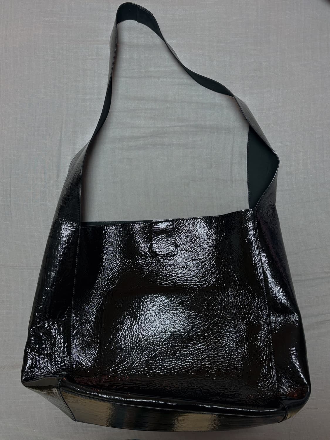 Aviemuah 아비에무아 원더러백 글로시 블랙 상품이미지2