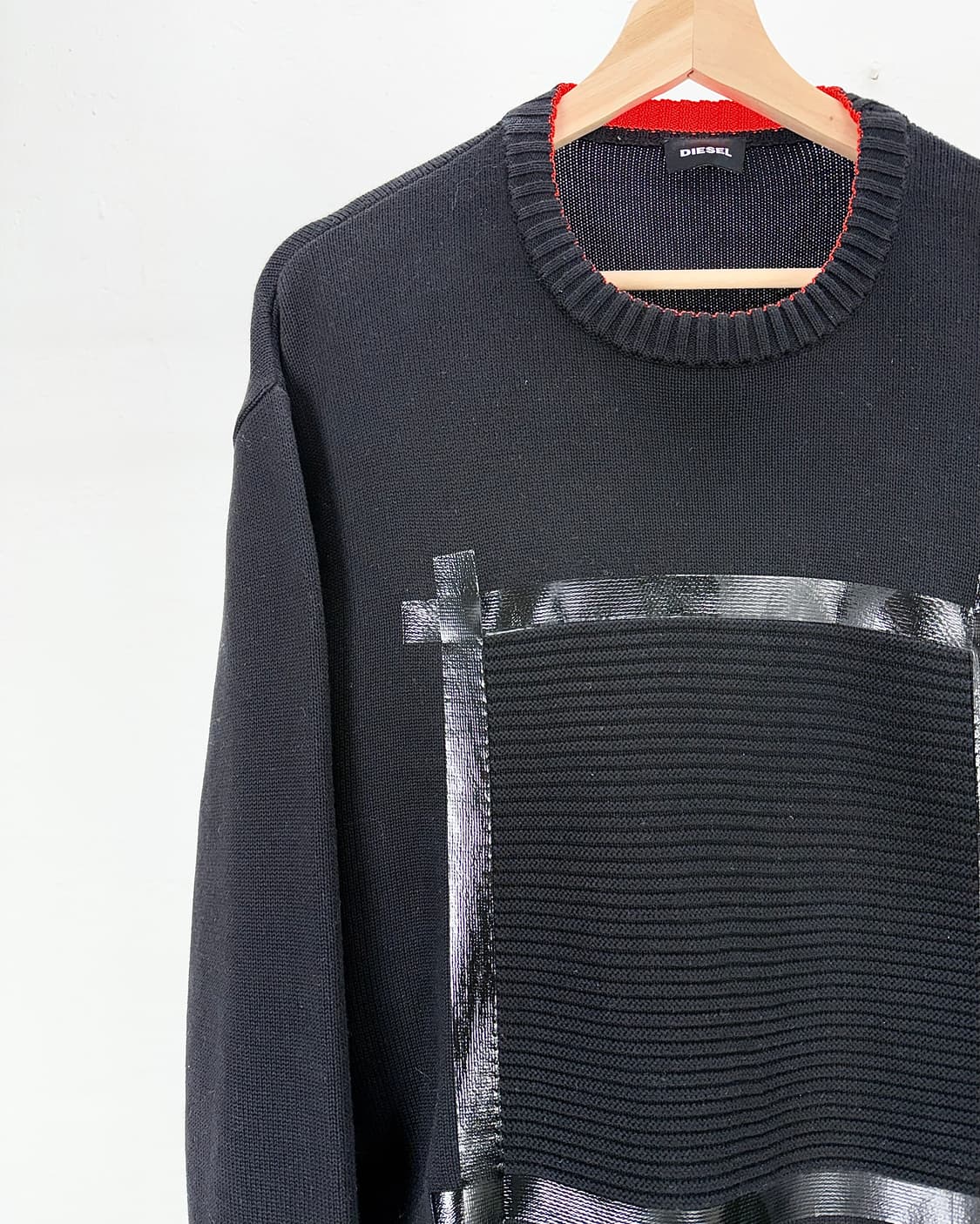 디젤 게스 블랙 네오플랜 테이핑 크루넥 니트 스웨터 상품이미지2