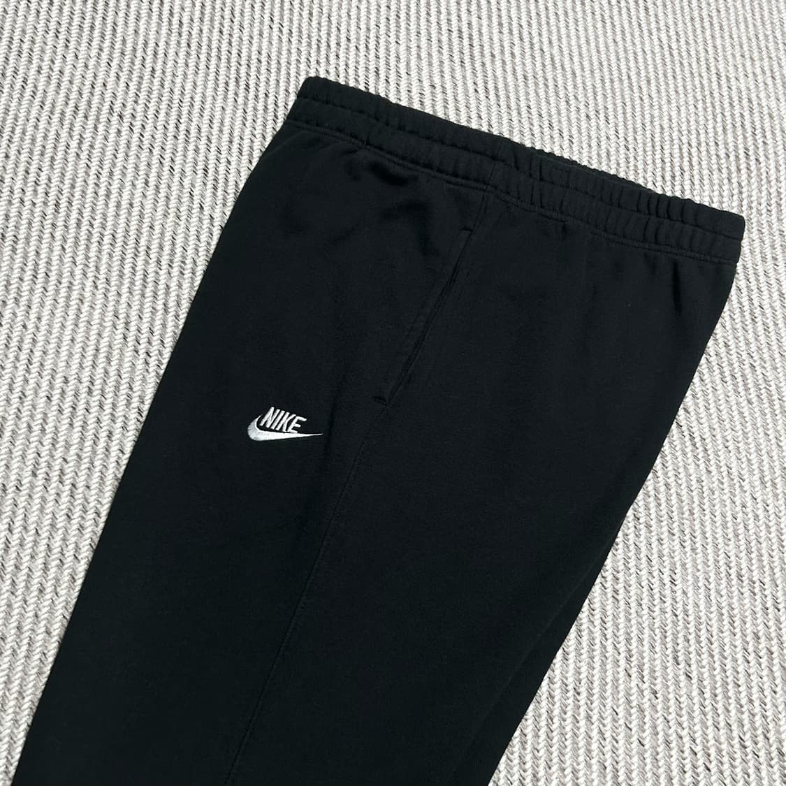 [XL] Nike 나이키 퓨츄라 베이직 블랙 조거팬츠 상품이미지3