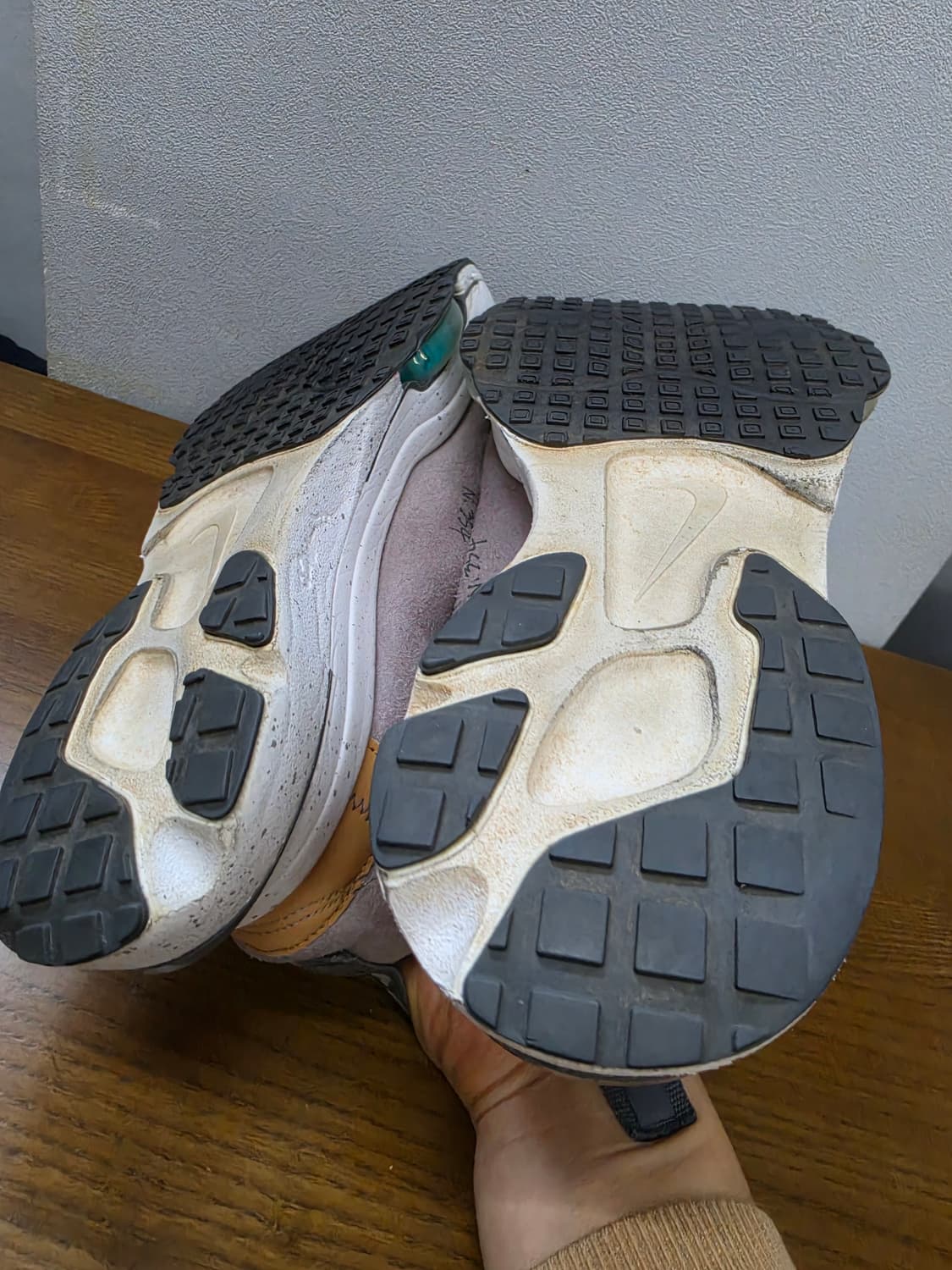 나이키 줌 타입 N.354 그레이 상품이미지10