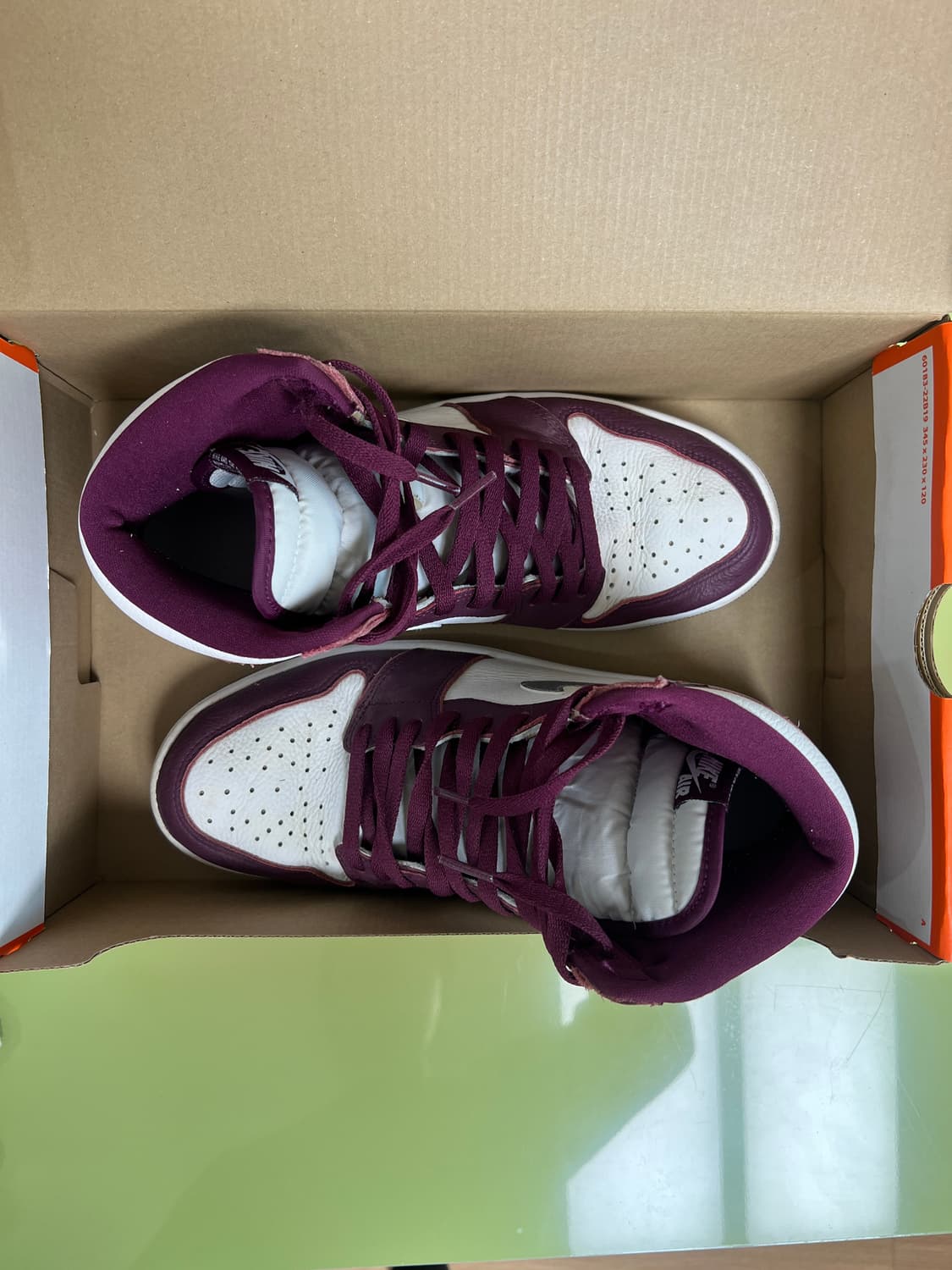 조던1 레트로 하이 OG 보르도  상품이미지5