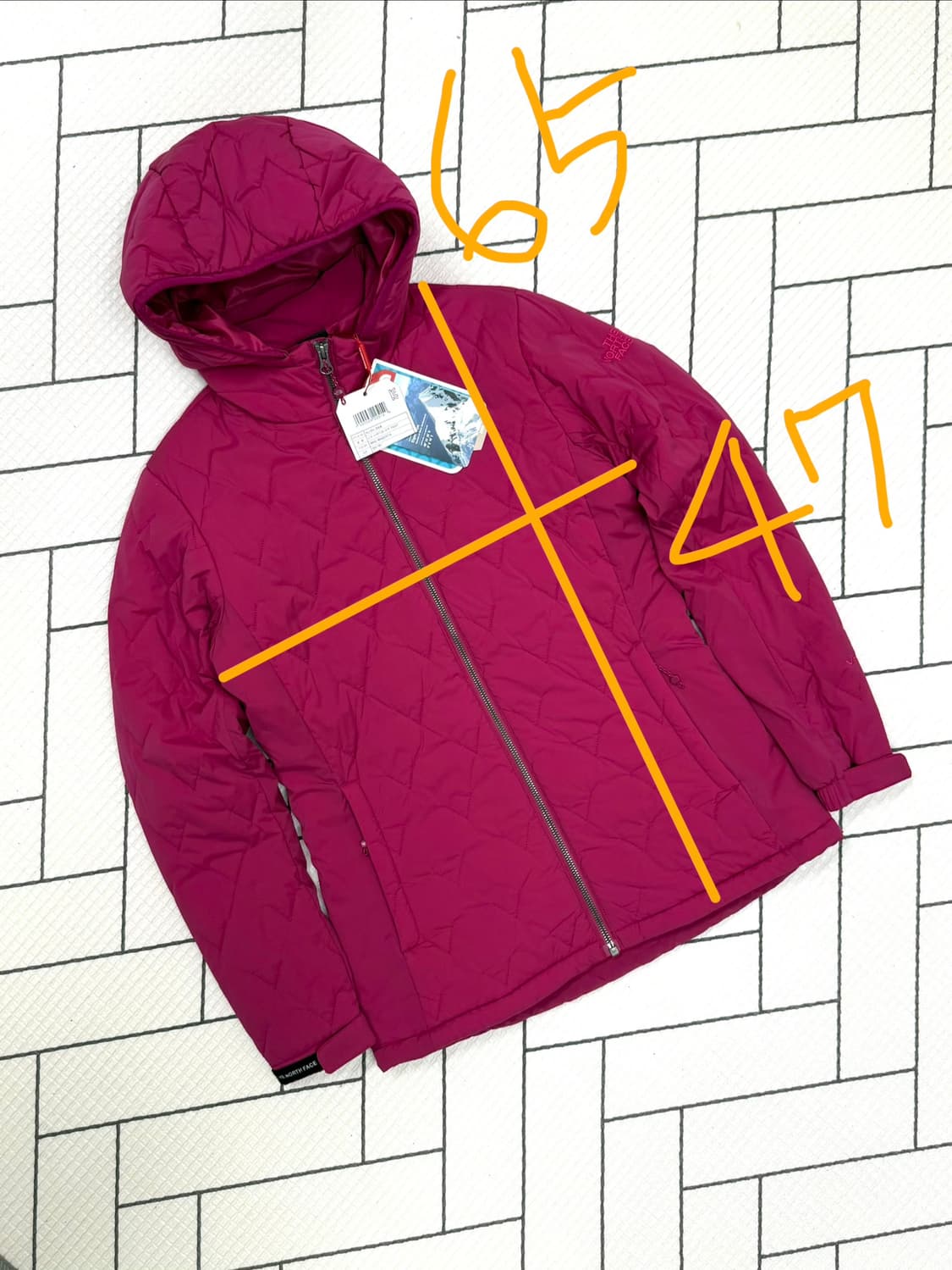 여성 90 M / (새제품) 노스페이스 경량 패딩 브이모션  상품이미지2