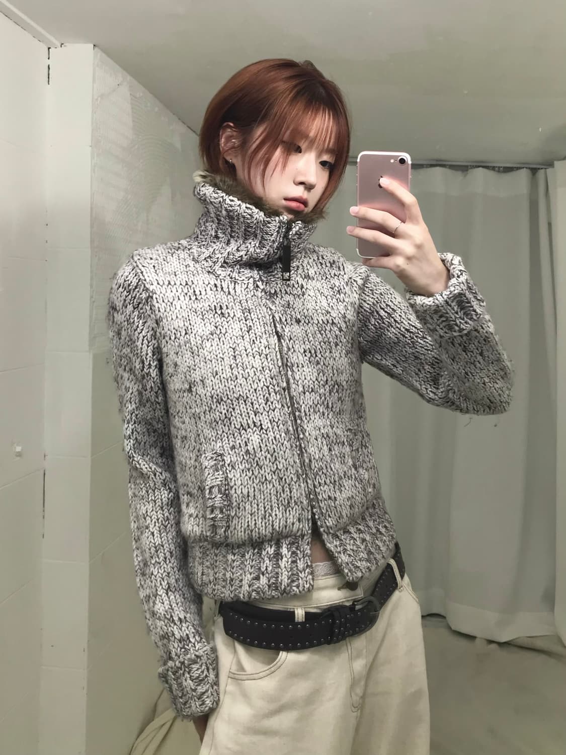 세실맥비 퍼 크롭 니트 집업 상품이미지3