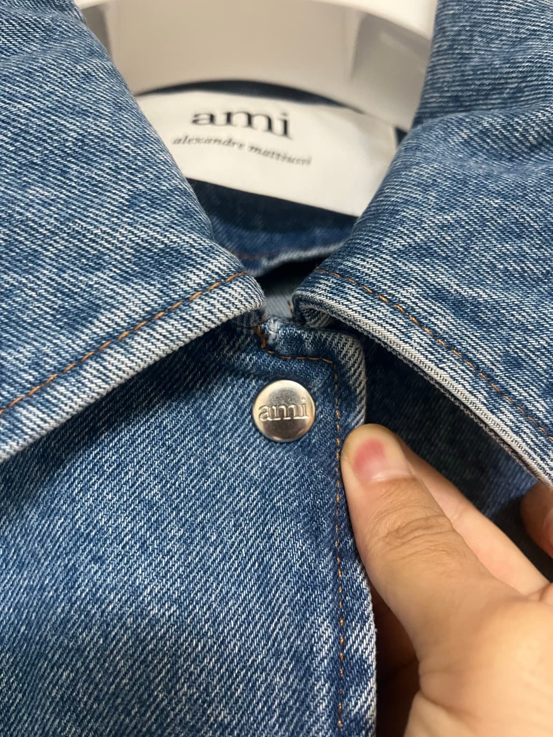 Ami 아미 빈티지 워싱 중청 데님자켓 공홈 한정제품 상품이미지4