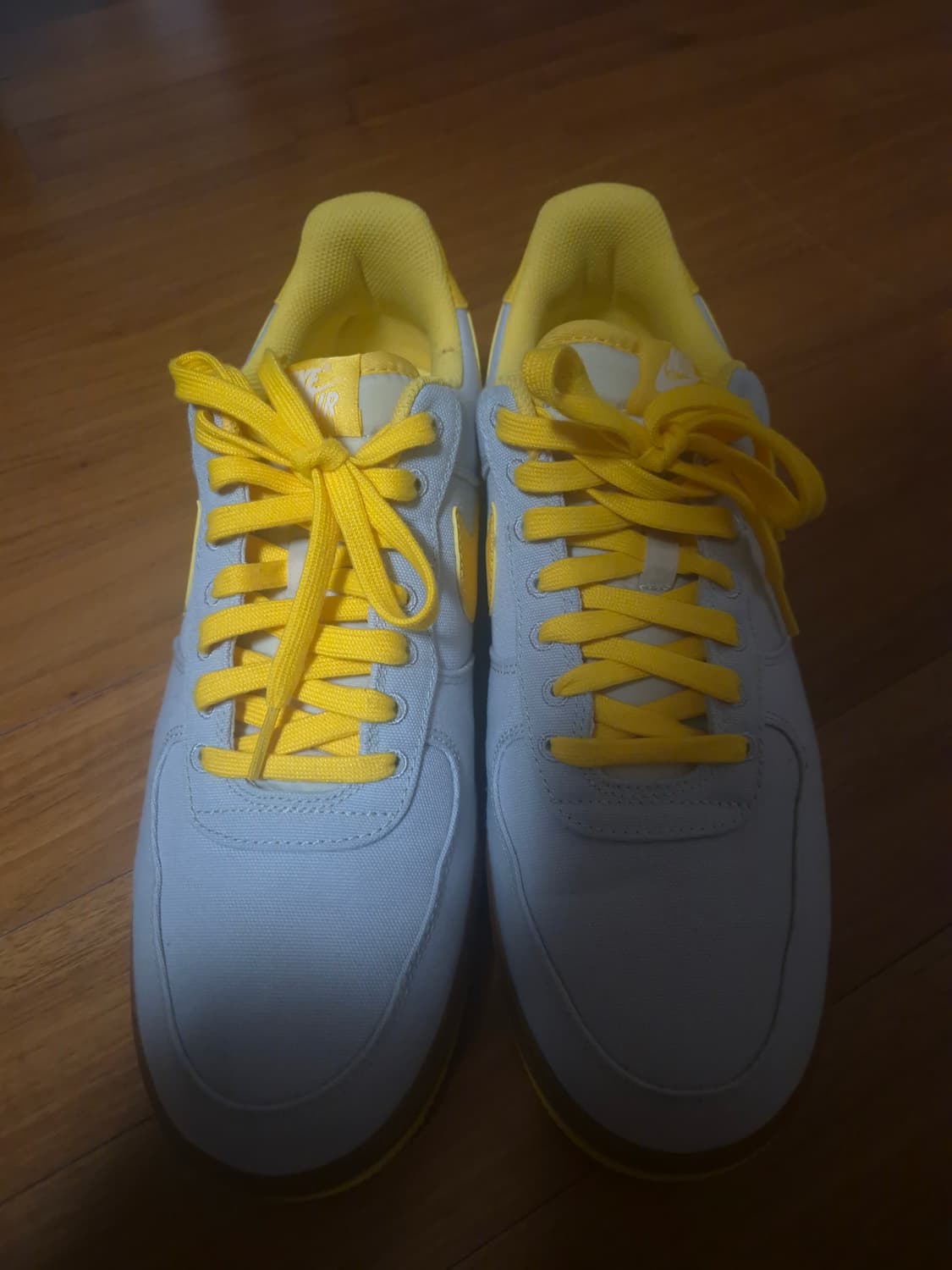 나이키 에어포스 1 TXT 옐로우 라이트 본 285 상품이미지3