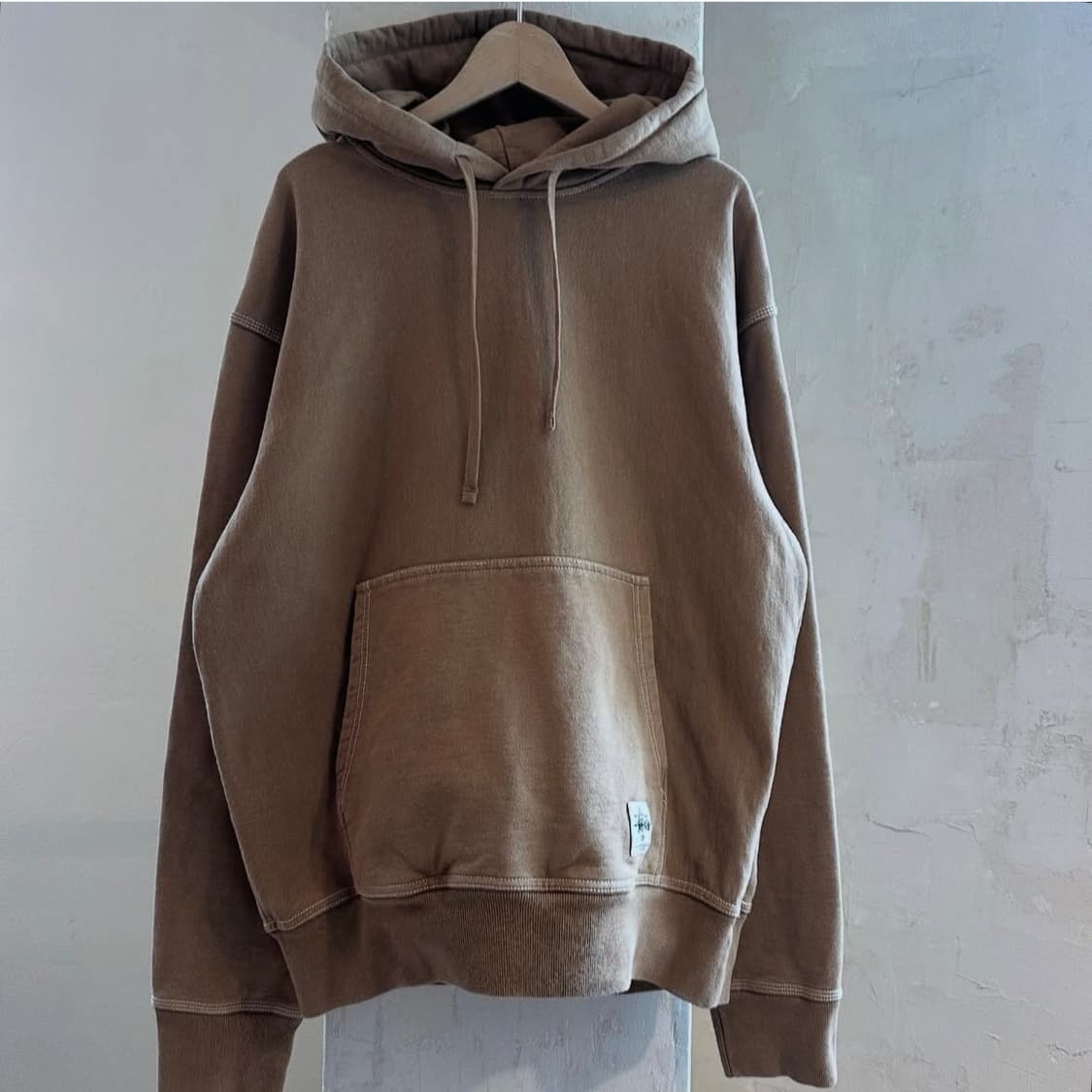 23fw 스투시 스티치 라벨 후드스웻 상품이미지2