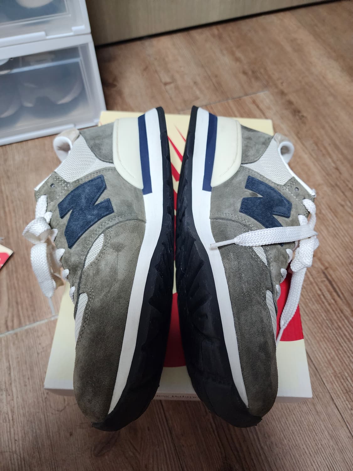 [285] 뉴발란스 990v1 메이드 인 USA 올리브 상품이미지4