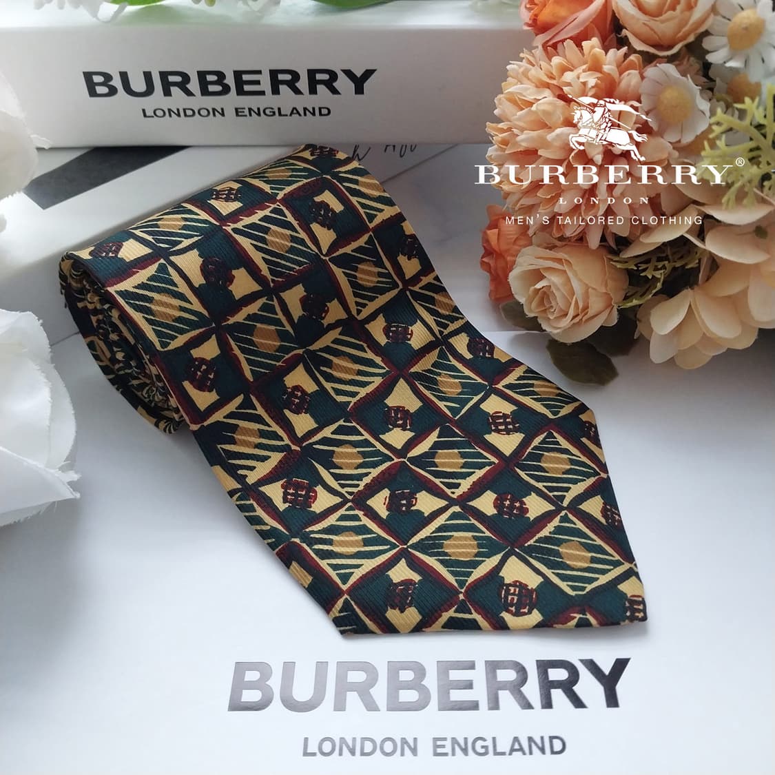 버버리 실크 베이지 헤리티지 패턴 넥타이 10cm A+등급 K2243
 상품이미지2